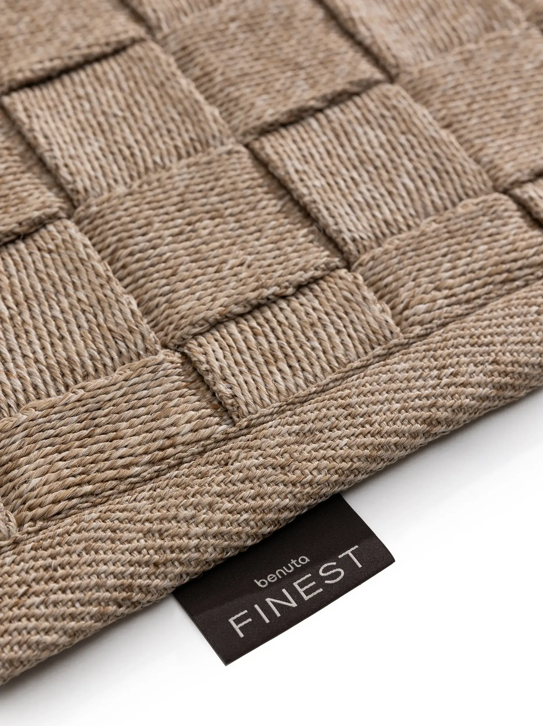 Teppich aus 100% Polypropylen in Beige mit 100% Polypropylen hohem Flor von benuta Finest