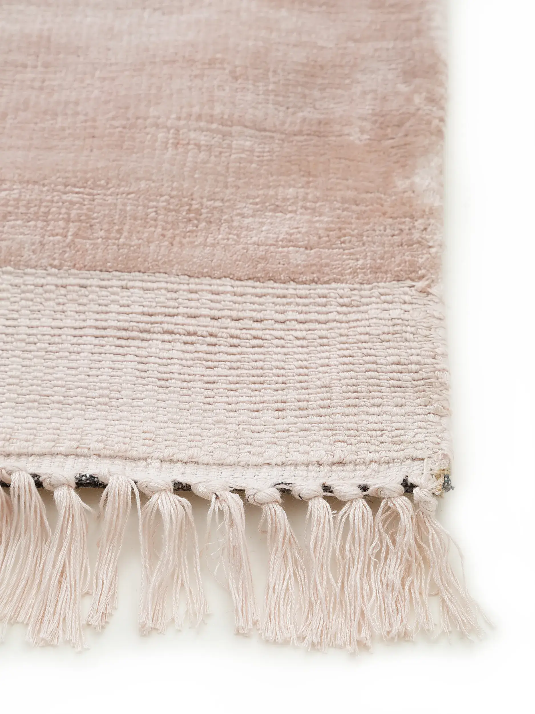 Teppich aus 100% Viskose in Rosa mit 100% Viskose hohem Flor von benuta Finest