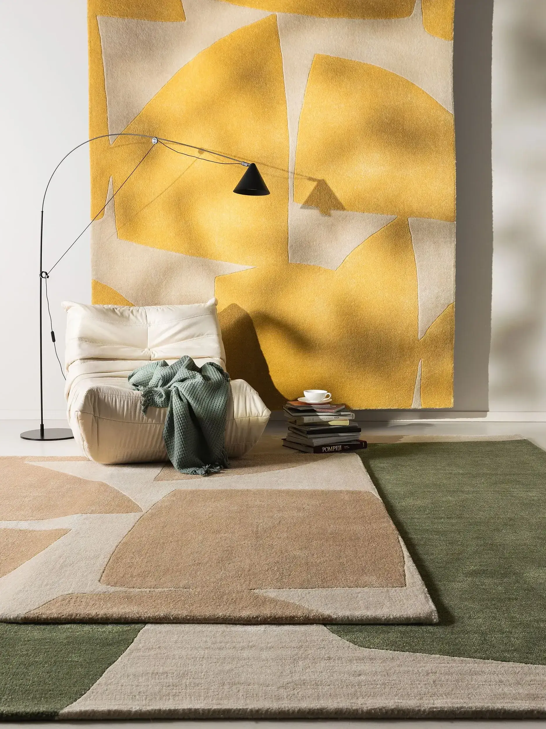 Matta av 100% Polyester (återvunnen PET) i Grön med 100% Polyester (återvunnen PET) hög lugg från benuta pure