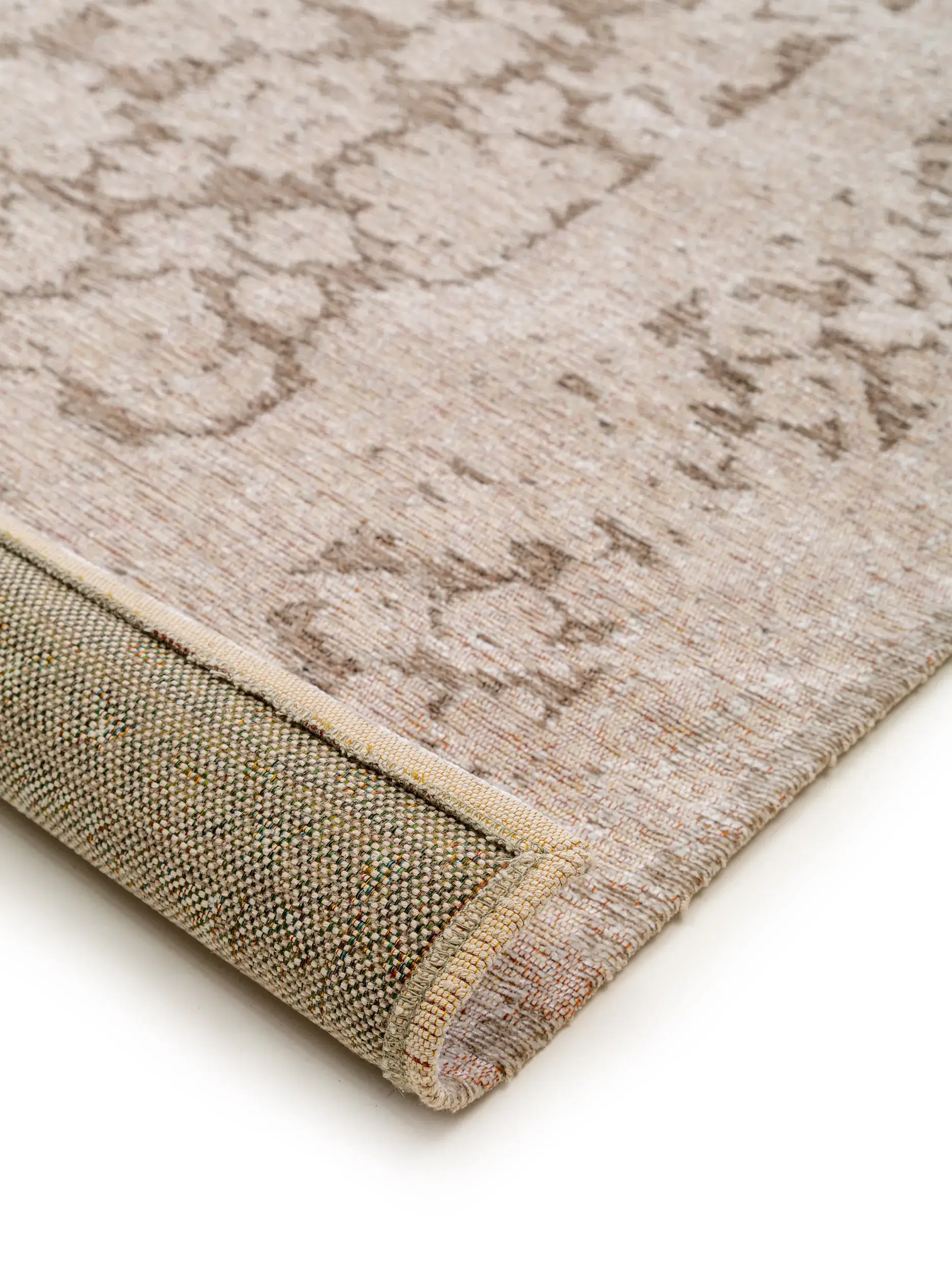 Tappeto di 74% Poliestere, 25% Cotone, 1% Lattice in Grigio con pelo alto 74% Poliestere, 25% Cotone, 1% Lattice da benuta POP