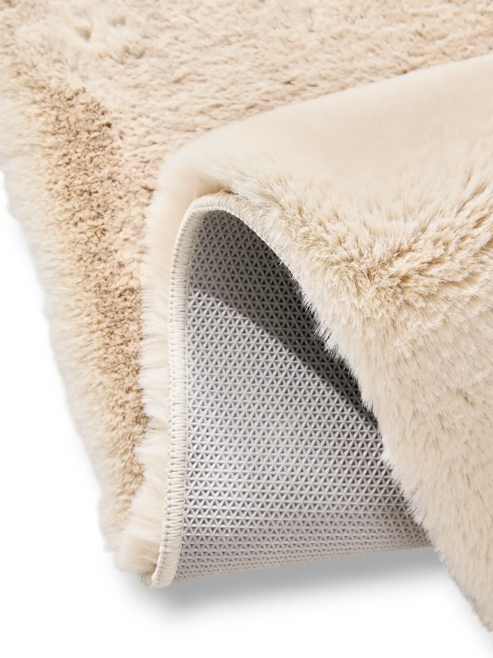 Teppich aus 100% Polyester in Beige mit 100% Polyester hohem Flor von benuta Nest