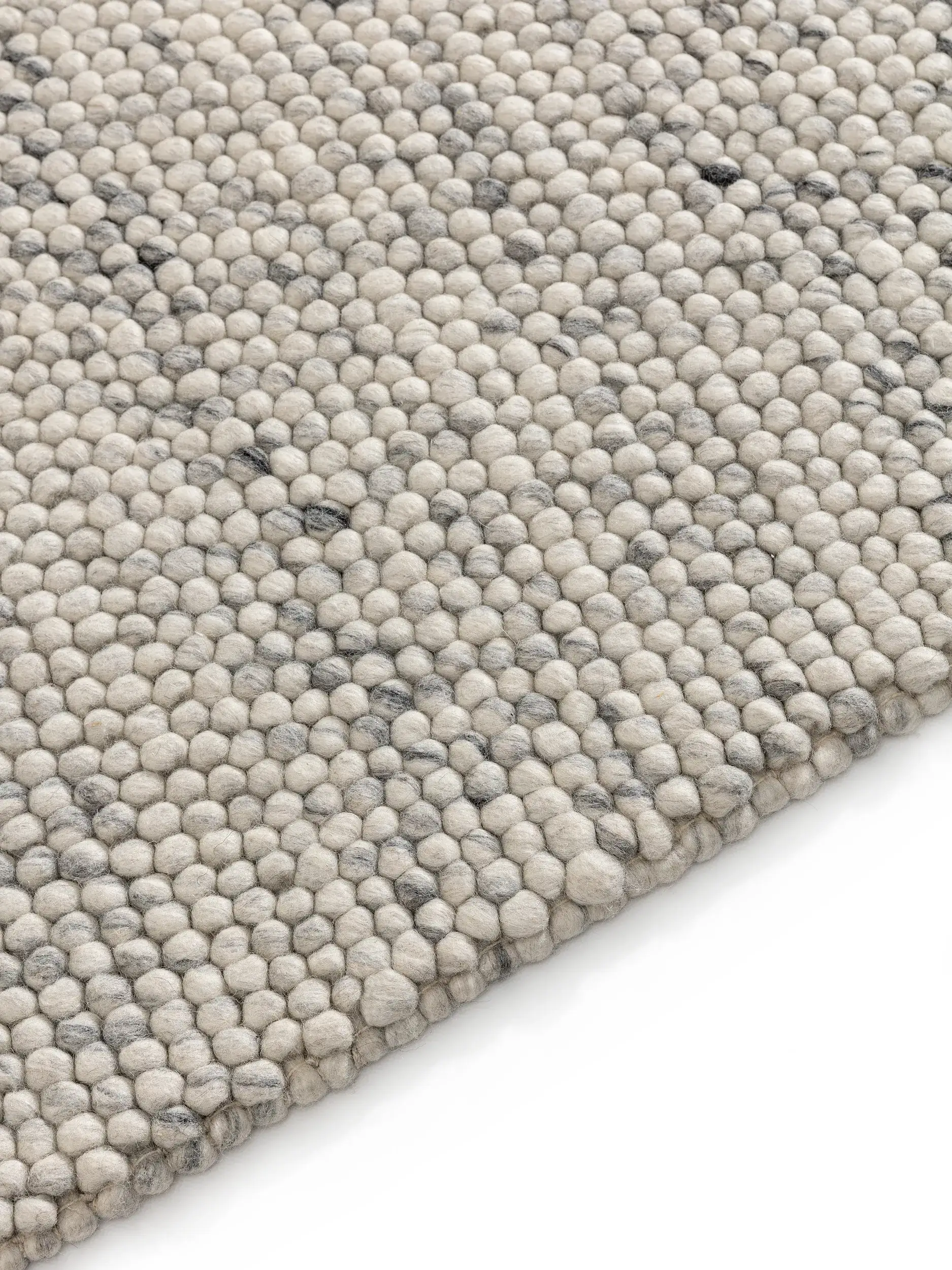 Teppich aus 70% Wolle, 30% Polyester in Grau mit 70% Wolle, 30% Polyester hohem Flor von benuta Pure