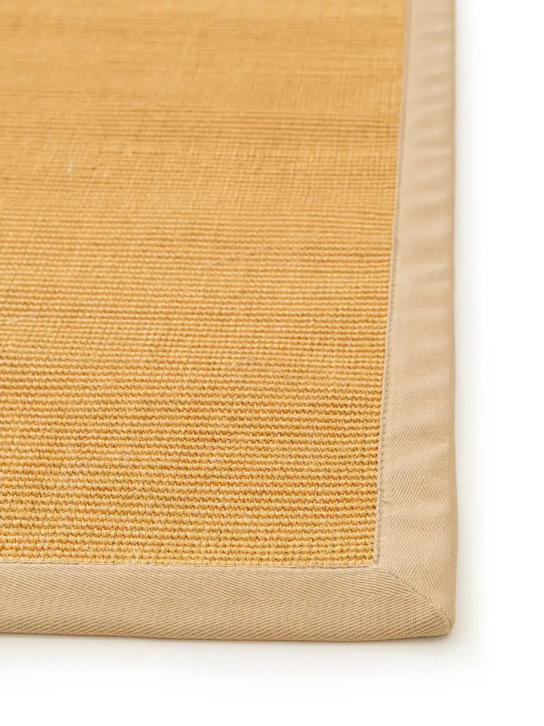 Teppich aus 100% Sisal in Beige mit 100% Sisal hohem Flor von benuta Nest