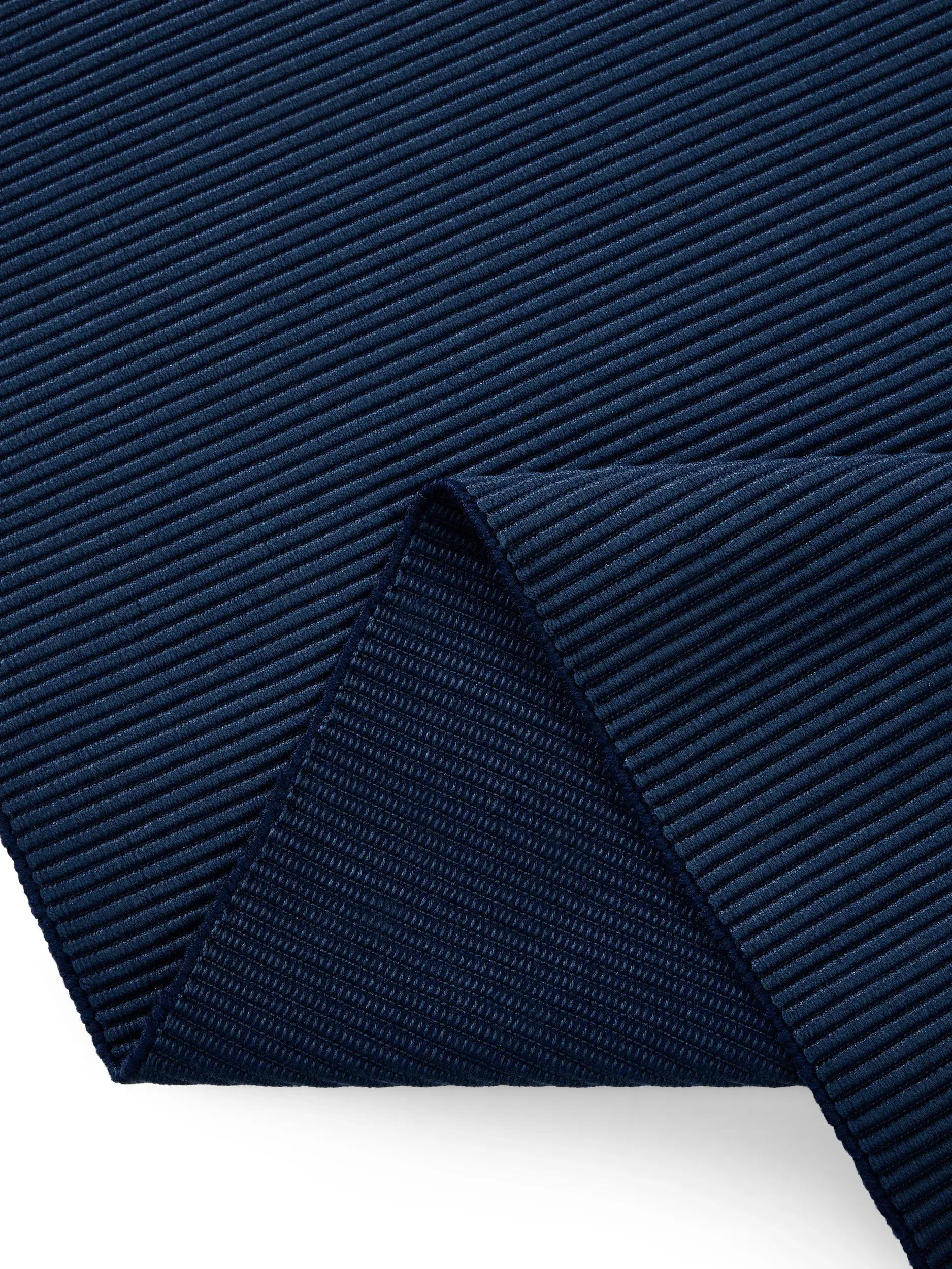 Teppich Arvea aus 100% Polyester (recyceltes PET) in  von benuta Pure