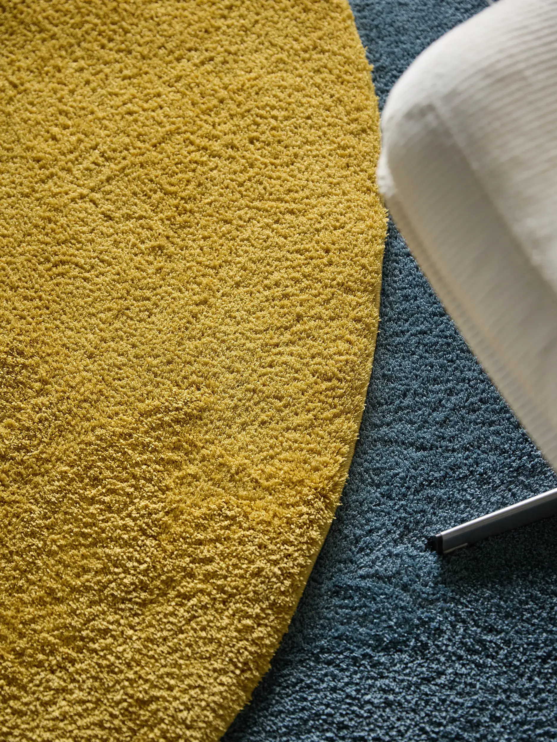 Teppich aus 100% Polyester in Gelb mit 100% Polyester hohem Flor von benuta Nest