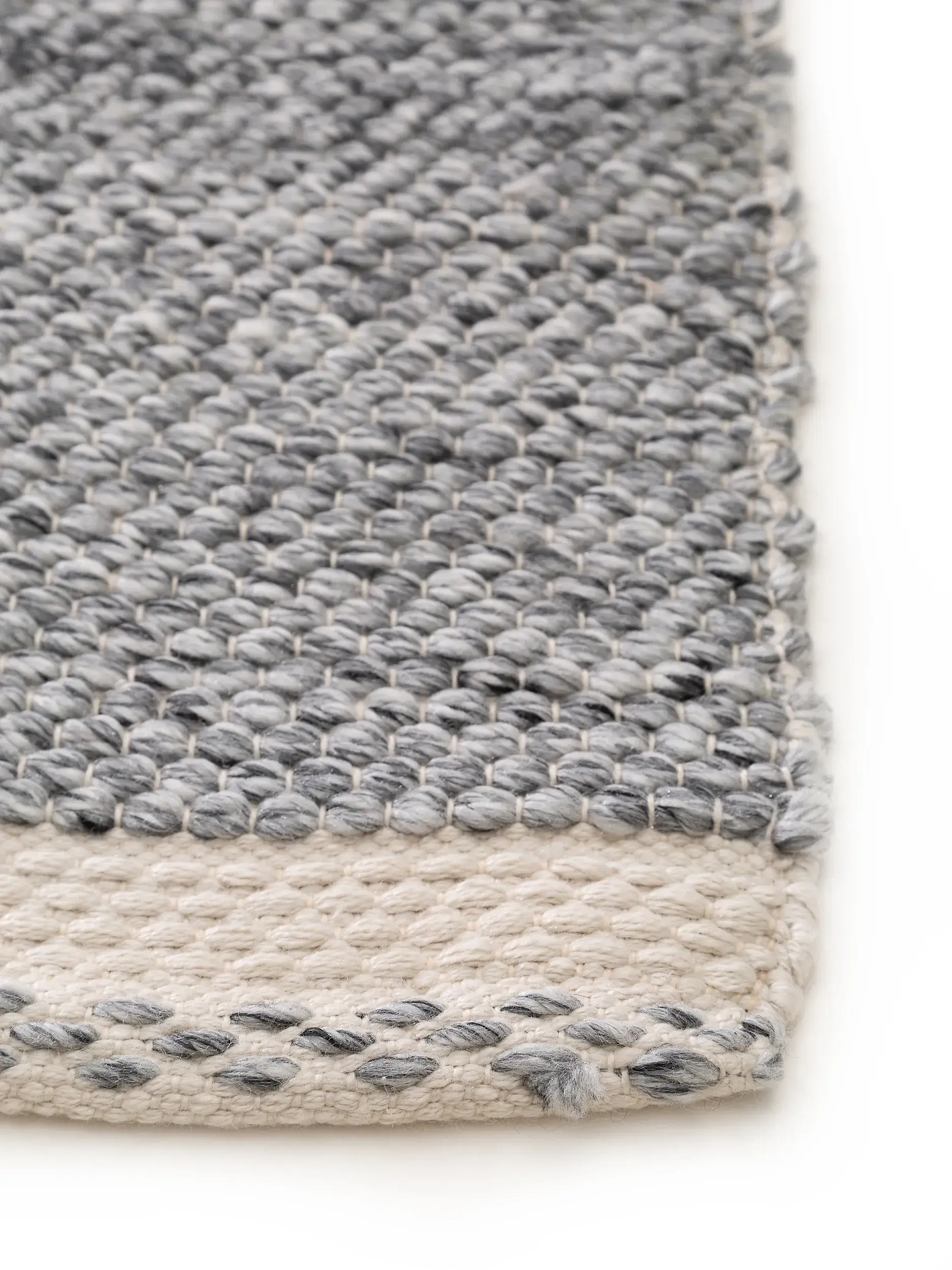 Teppe av 100% Polyester (recyceltes PET) i Grau med 100% Polyester (recyceltes PET) høy lugg fra benuta Pure