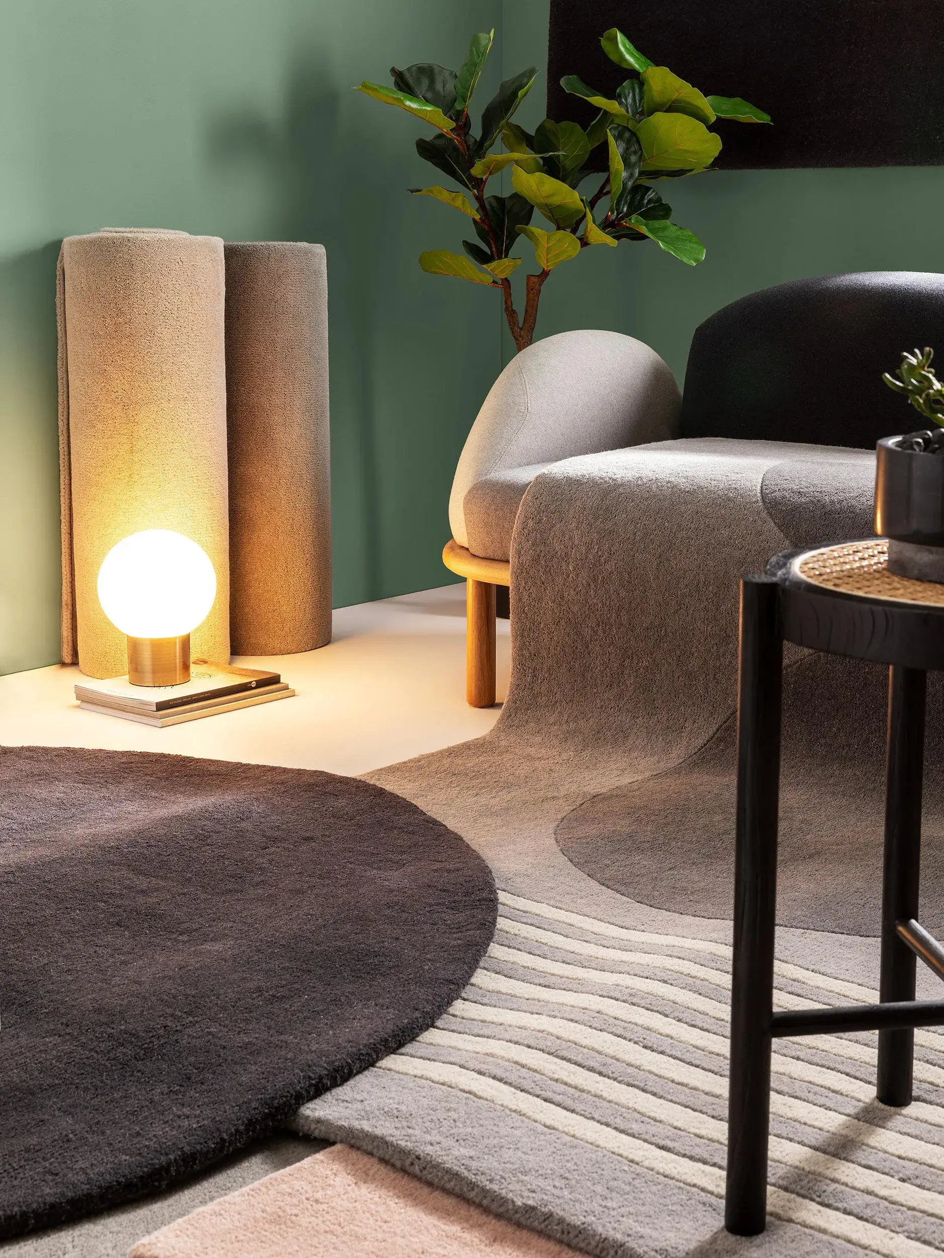Teppich aus 100% Wolle in Grau mit 100% Wolle hohem Flor von benuta Nest
