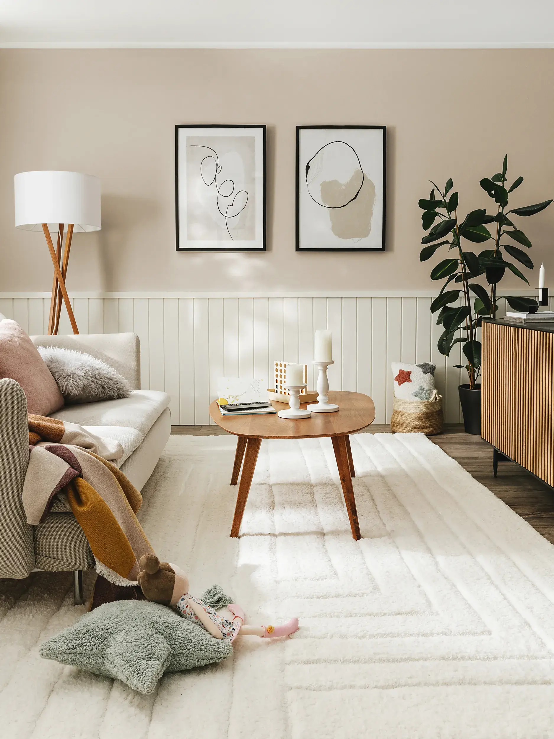 Teppich aus 100% Polyester in Beige mit 100% Polyester hohem Flor von benuta Nest