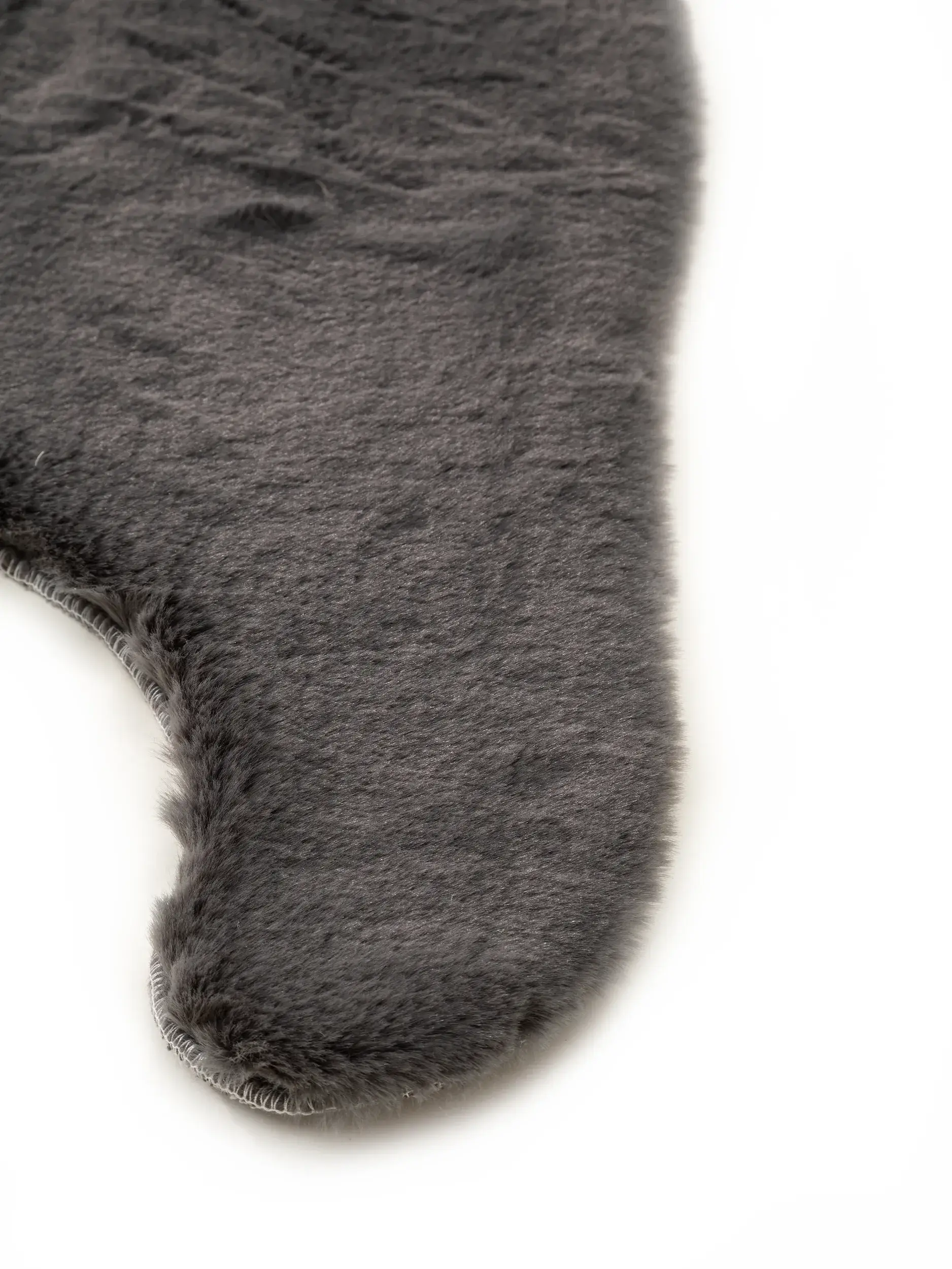 Matto 100% Polyestera värissä Grau 100% Polyester korkealla nukalla merkiltä Lytte