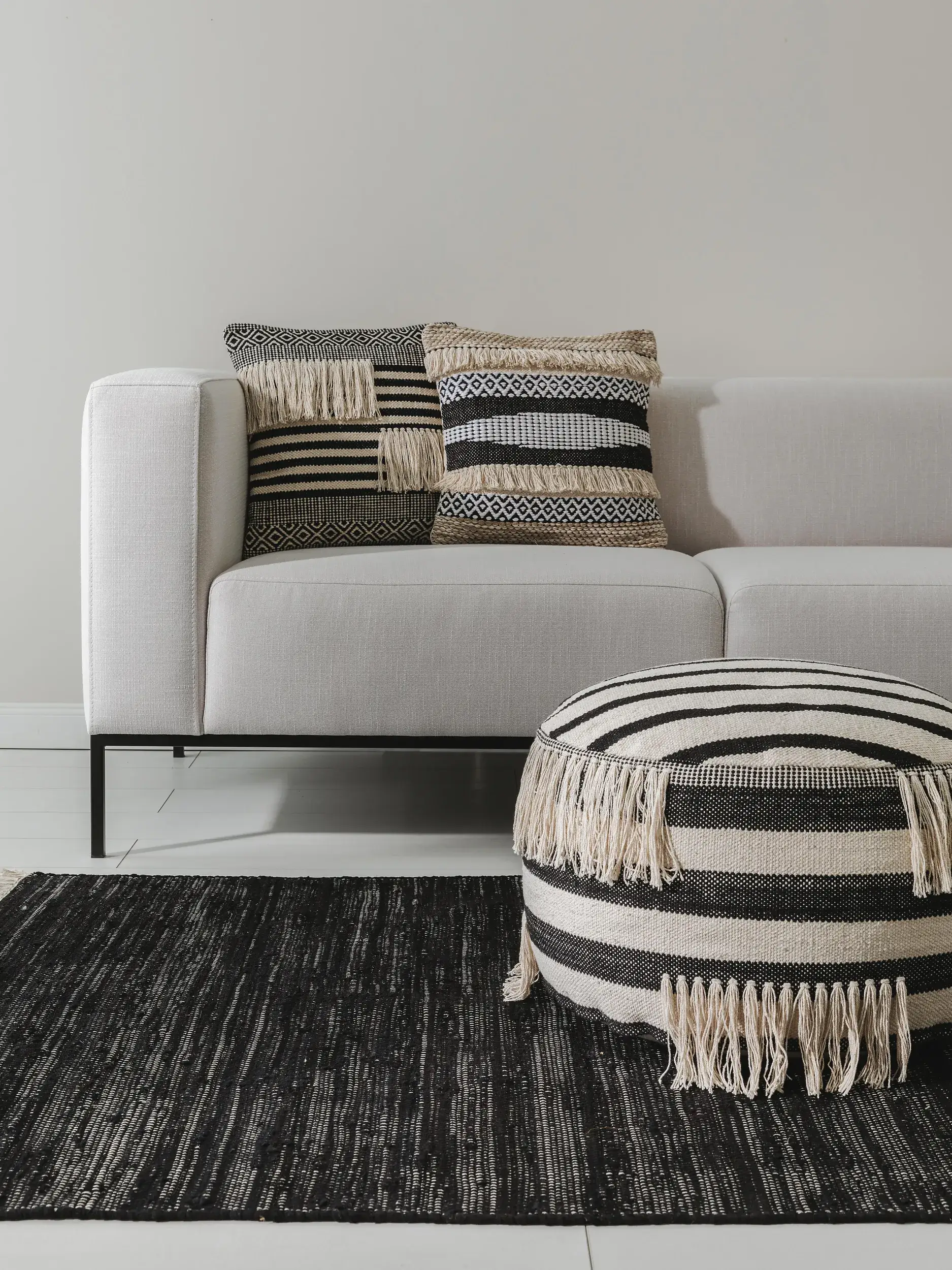Funda de almohada Deja Blanco y Negro con diseño de Ornamento en 100% Algodón de benuta POP