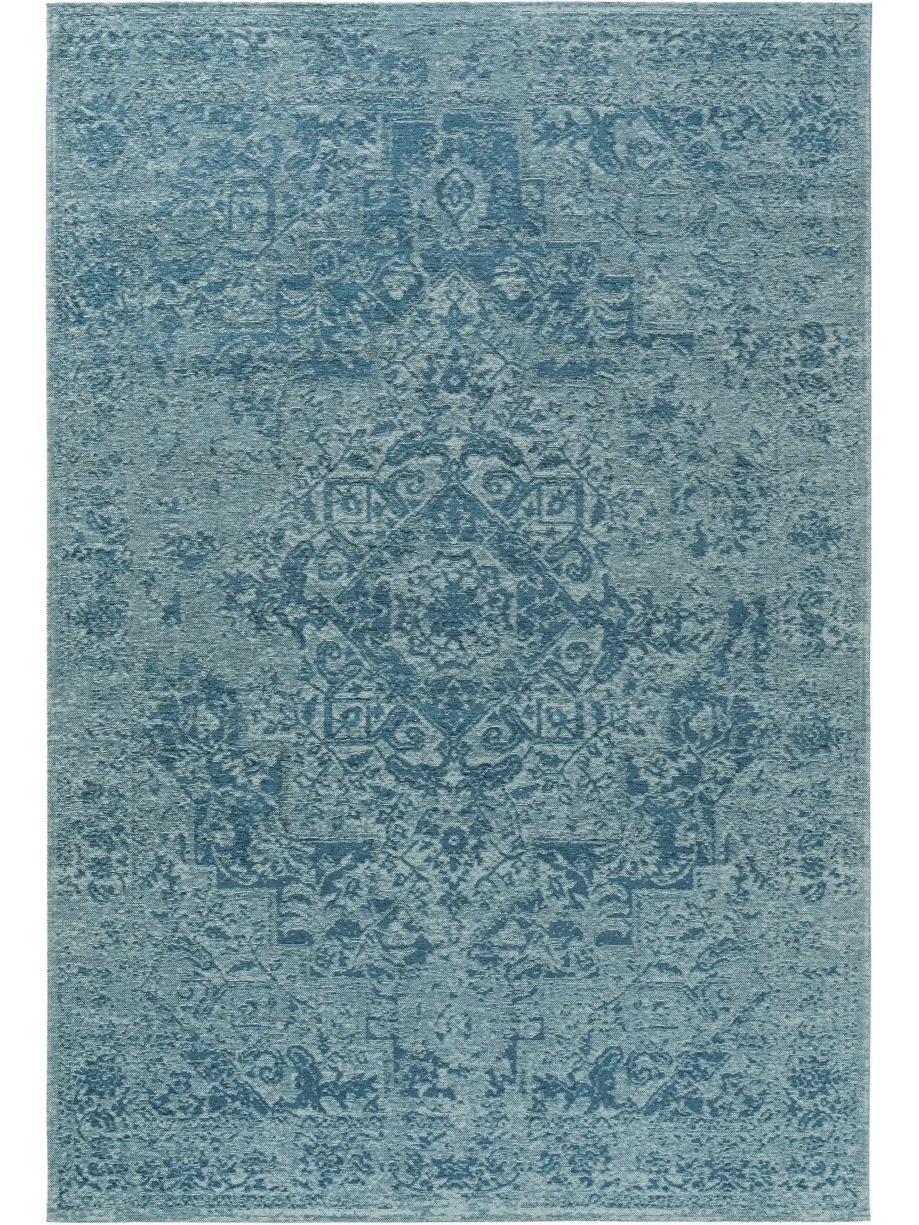 Teppich aus 41% Baumwolle, 32% Polyacryl, 26% Polyester, 1% Latex in Blau mit 41% Baumwolle, 32% Polyacryl, 26% Polyester, 1% Latex hohem Flor von benuta Pop