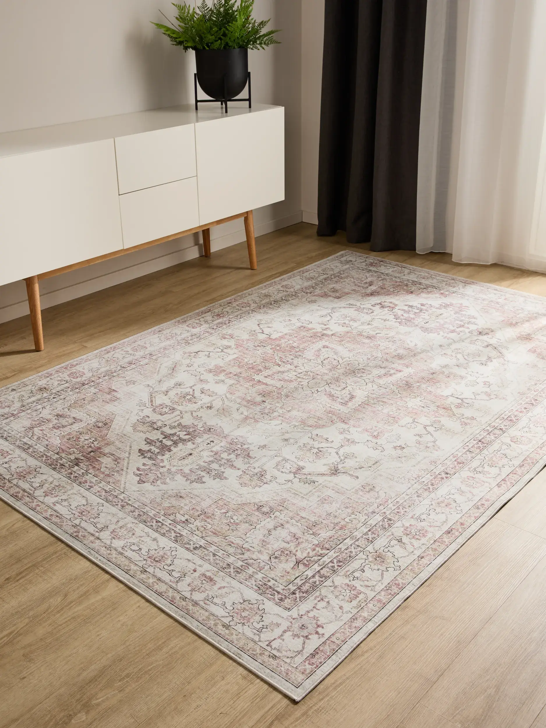 Teppich aus 100% Polyester in Rosa mit 100% Polyester hohem Flor von benuta Basic