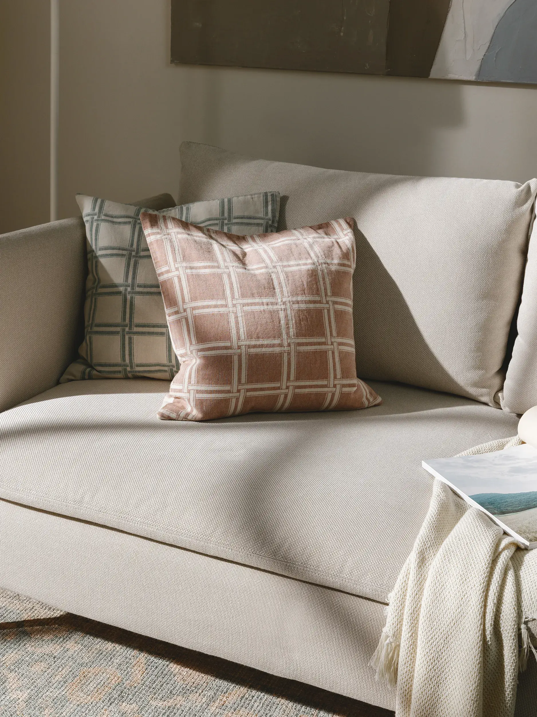 Cushion Cover Dario Cream/Green in Geometric design made of 100% Cotton by benuta Nest