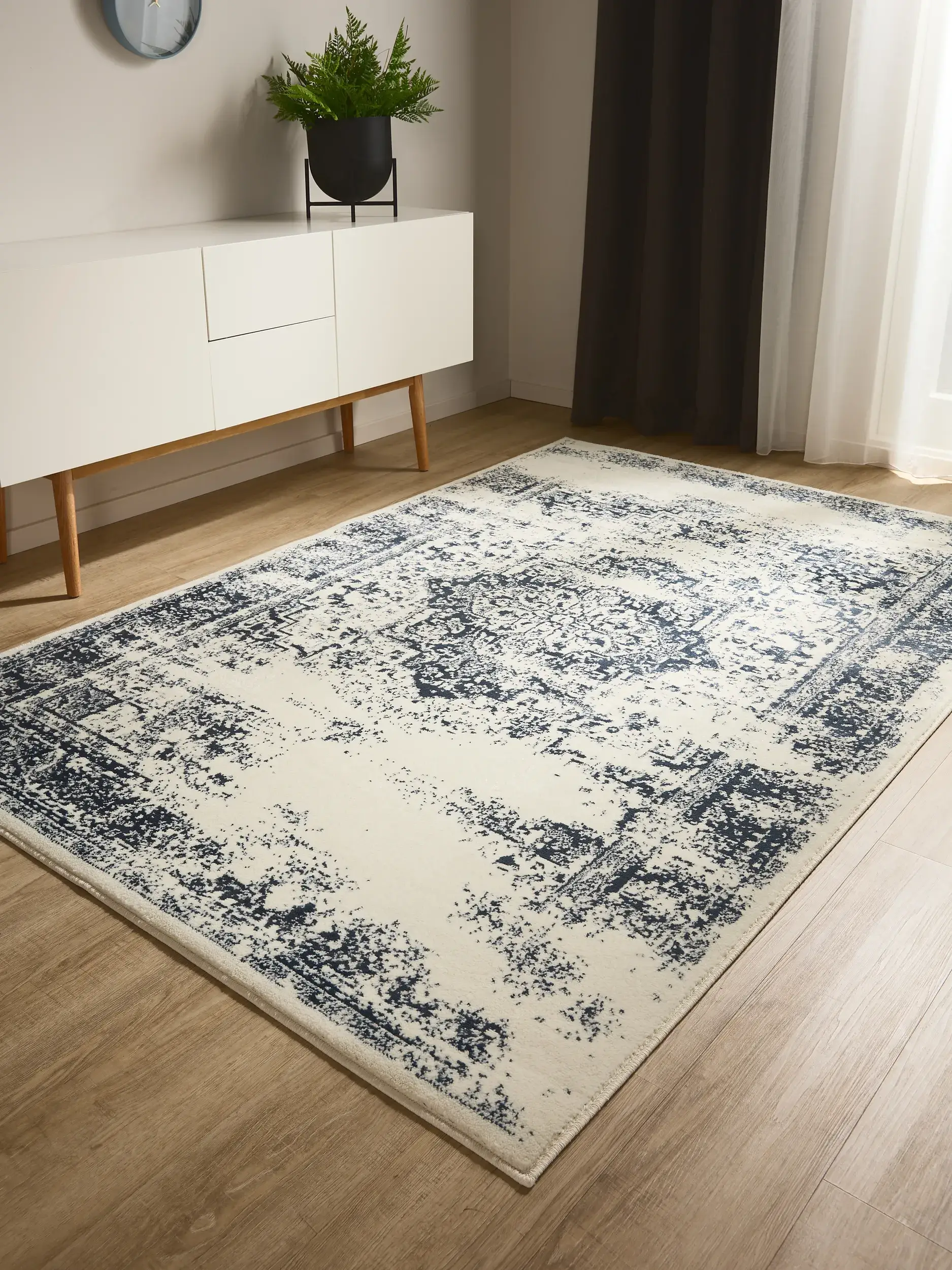 Rug made of 100% Polypropylen in Beige with a 100% Polypropylen high pile by benuta Basic
