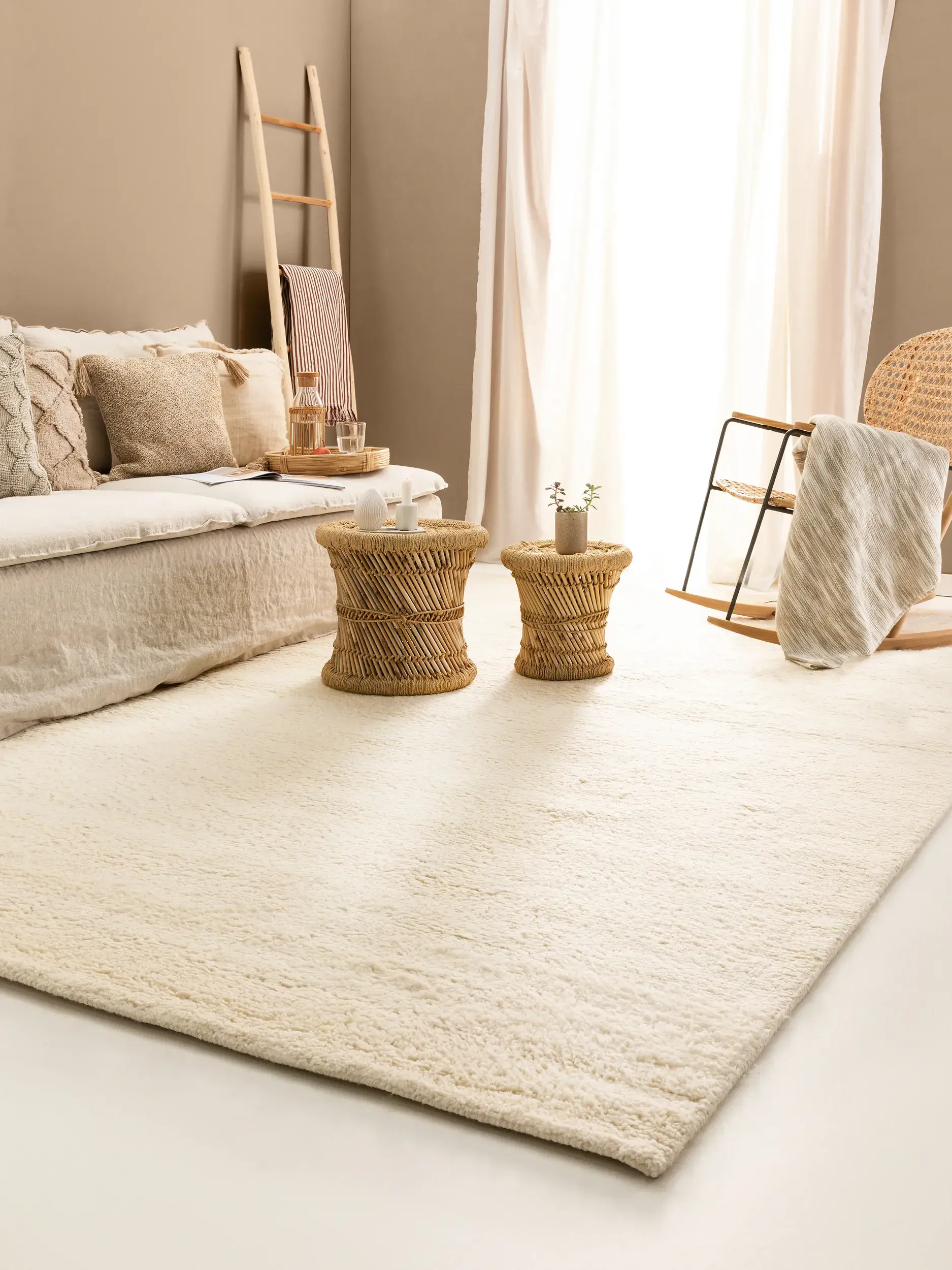 Tapijt van 100% Wol in Beige met een 100% Wol hoge pool van benuta pure