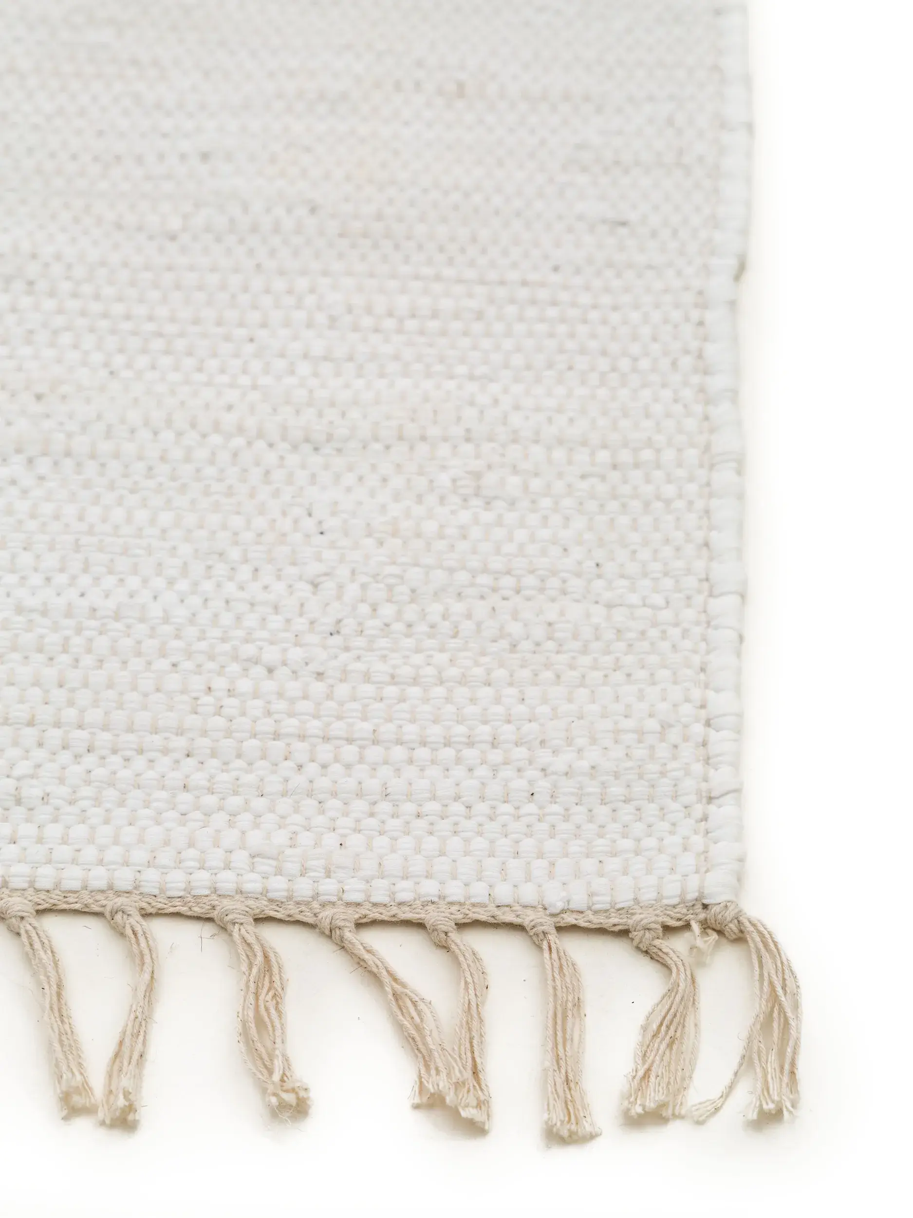 Teppich aus 100% Recycelte Baumwolle in Weiß mit 100% Recycelte Baumwolle hohem Flor von benuta Basic