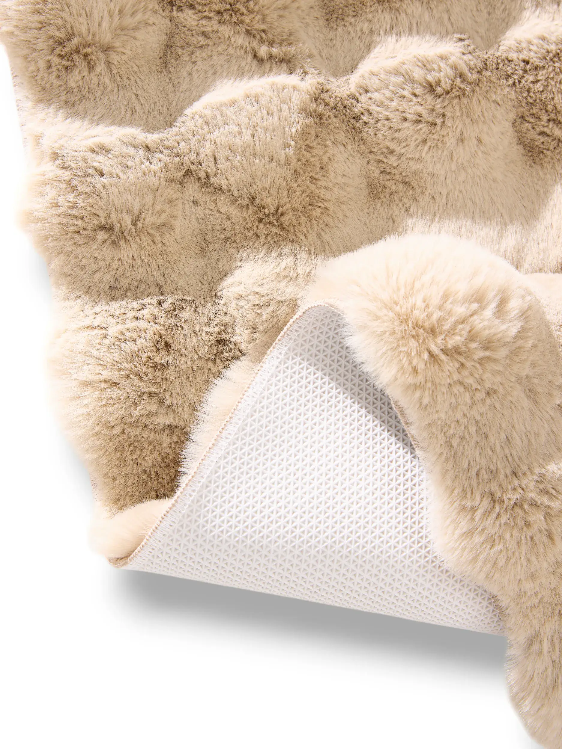 Rug made of 100% Polyester in Beige with a 100% Polyester high pile by benuta Nest