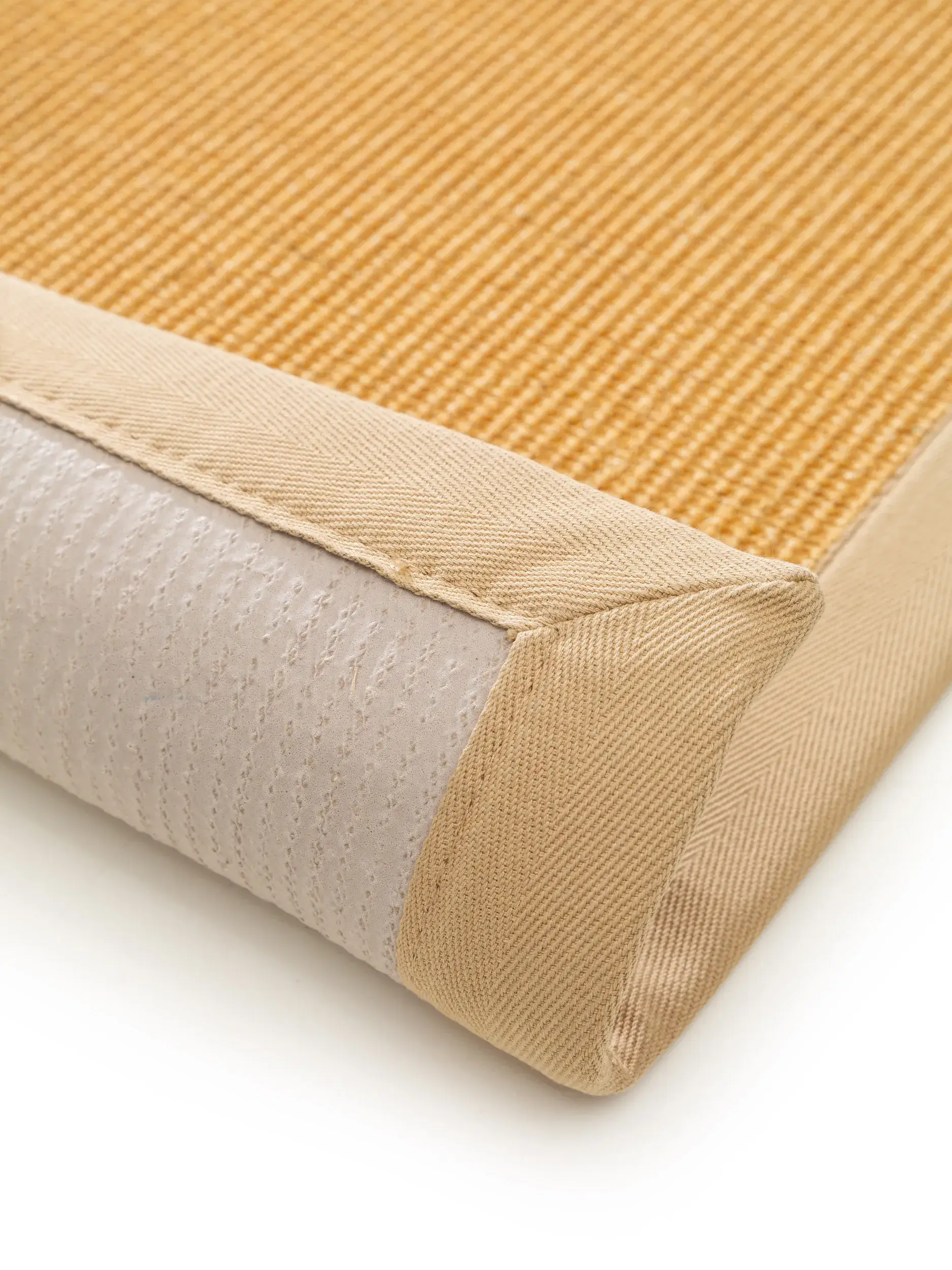 Fußmatte Sana Beige im Design Bordüre aus 100% Sisal von benuta Nest