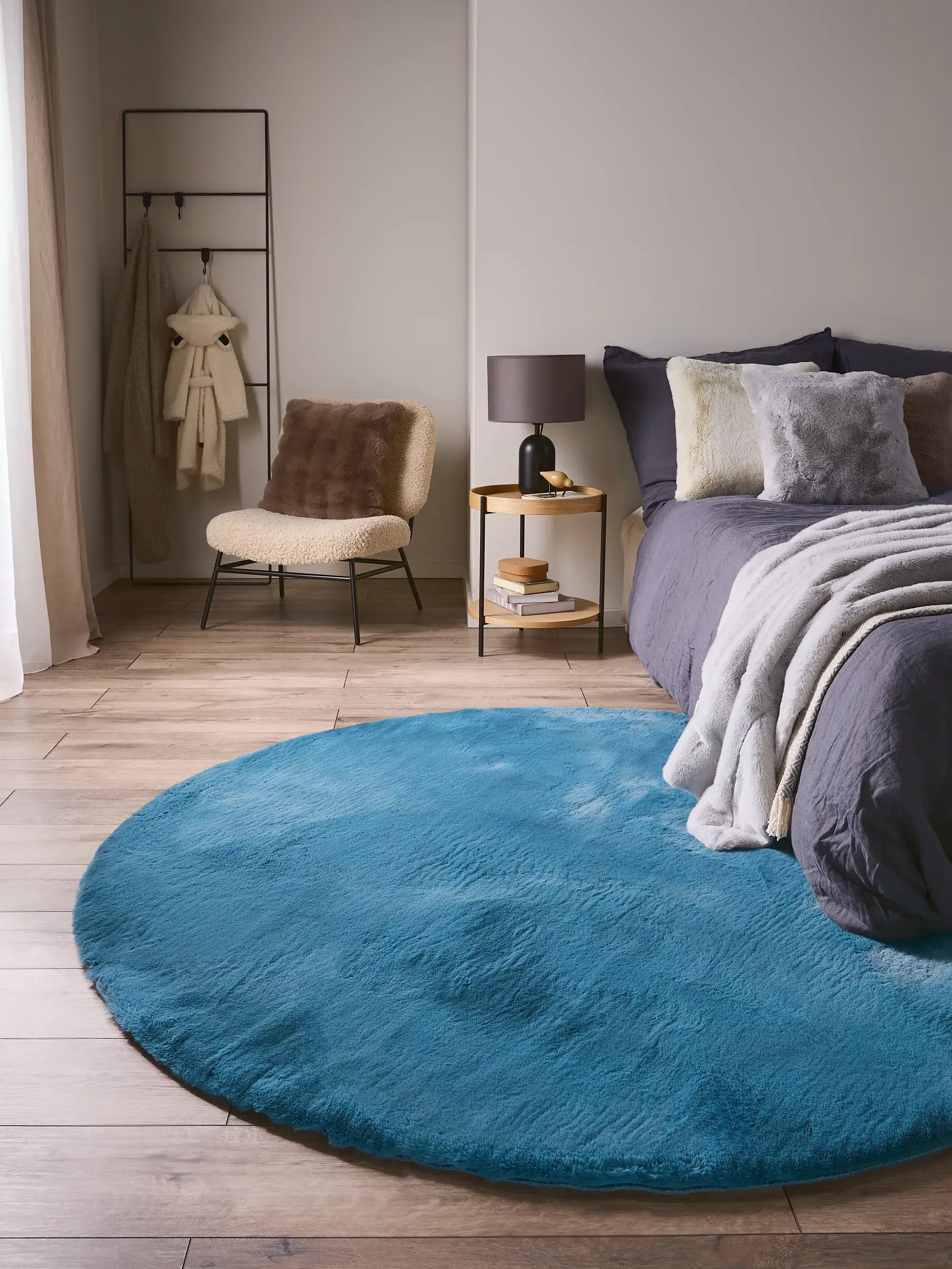 Rug Dave made of 100% Polyester in Turquoise by benuta Nest