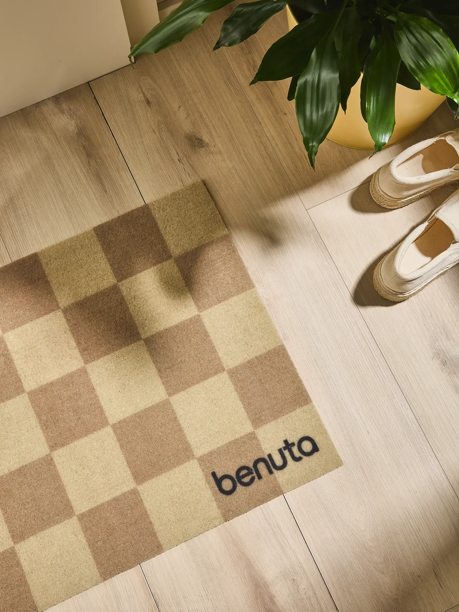 Wycieraczka Checker żółty im Design Geometryczny aus 100% Poliester (PET recyklingowany) von benuta