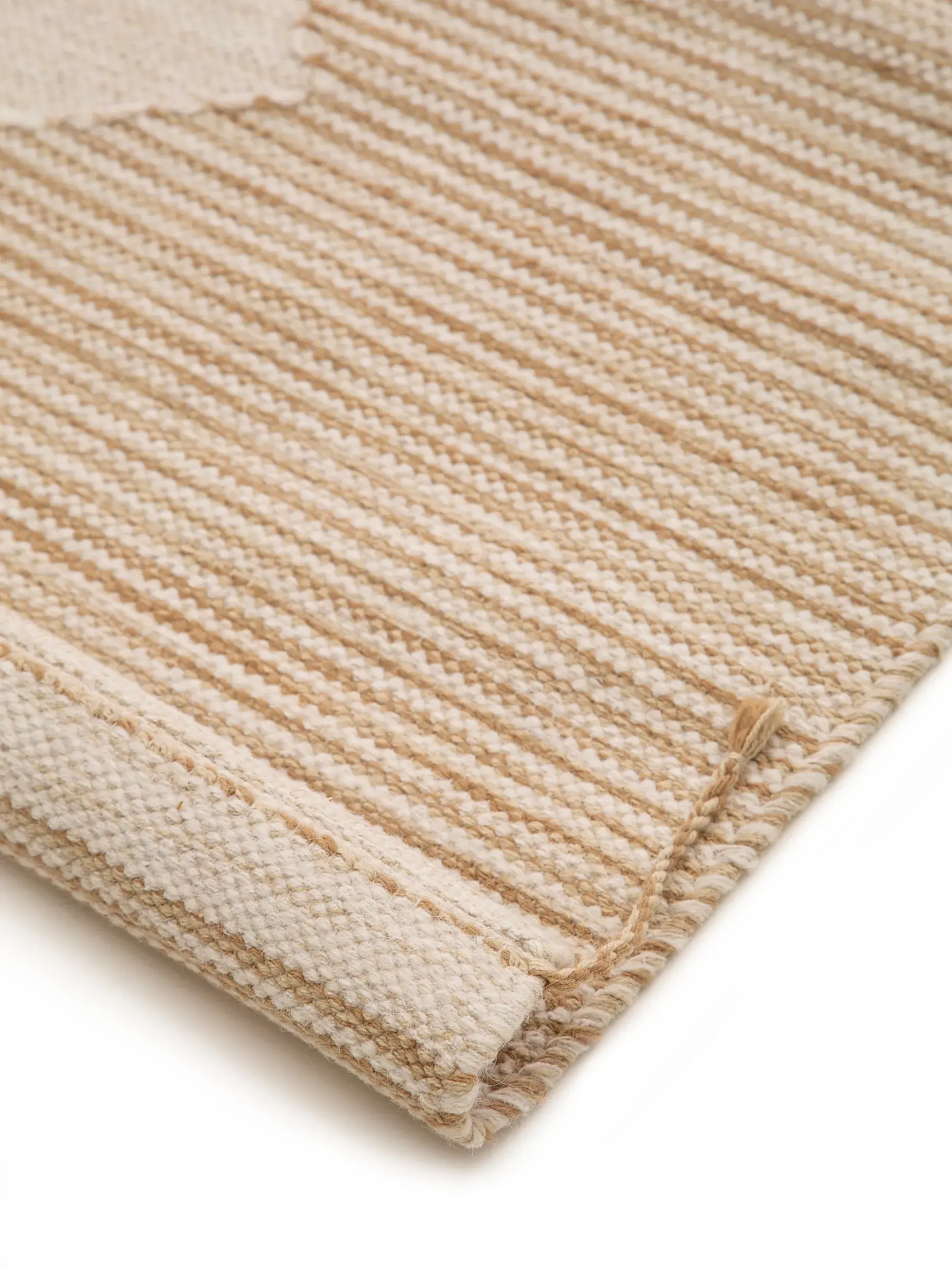 Rug made of 50% Wool, 50% Cotton in Beige with a 50% Wool, 50% Cotton high pile by benuta Pure