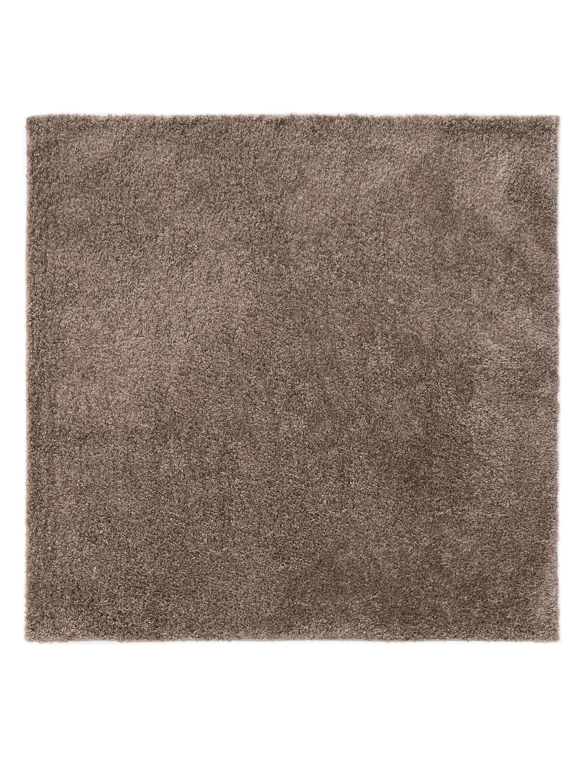 Matto 100% Polypropeenia värissä Taupe 100% Polypropeeni korkealla nukalla merkiltä benuta Basic