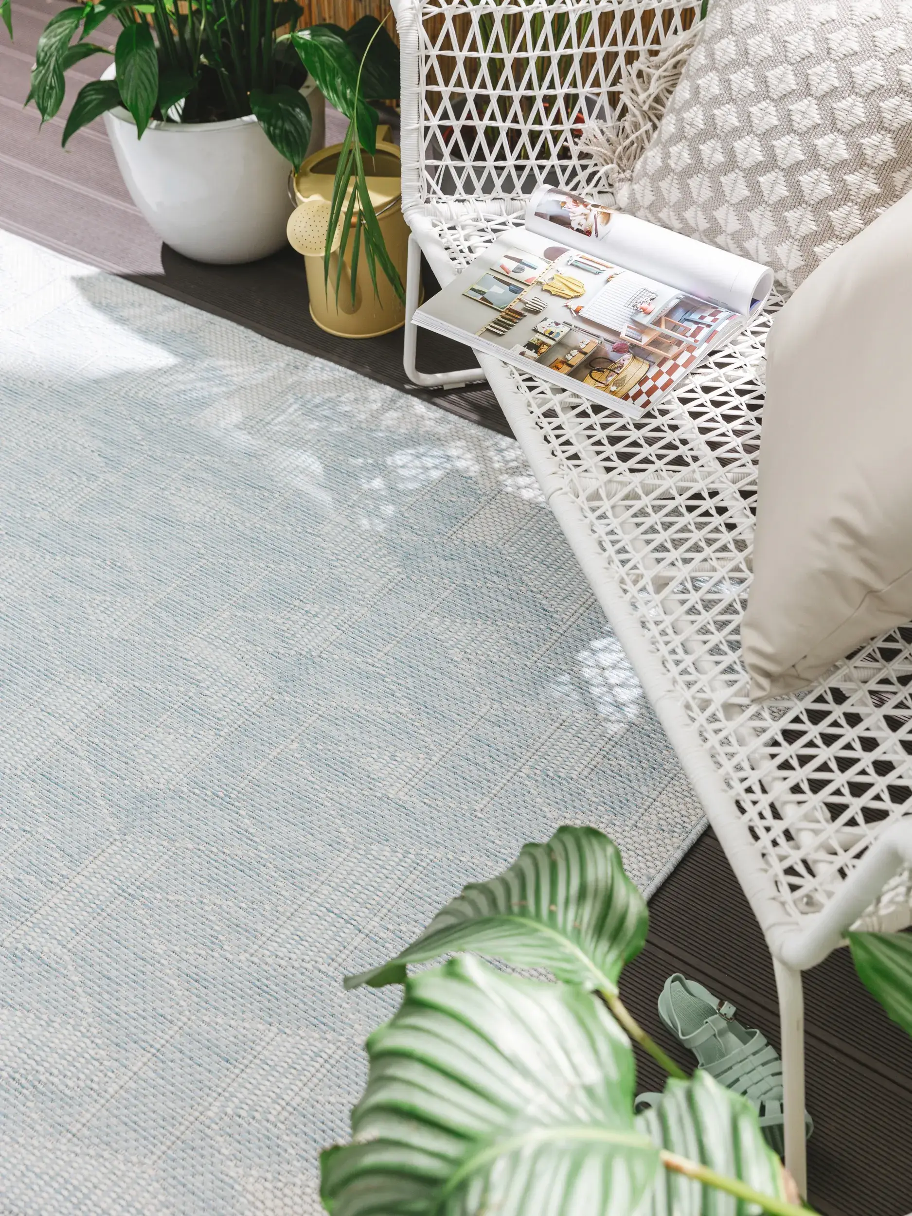 Rug made of 100% Polypropylen in Blue with a 100% Polypropylen high pile by benuta Nest