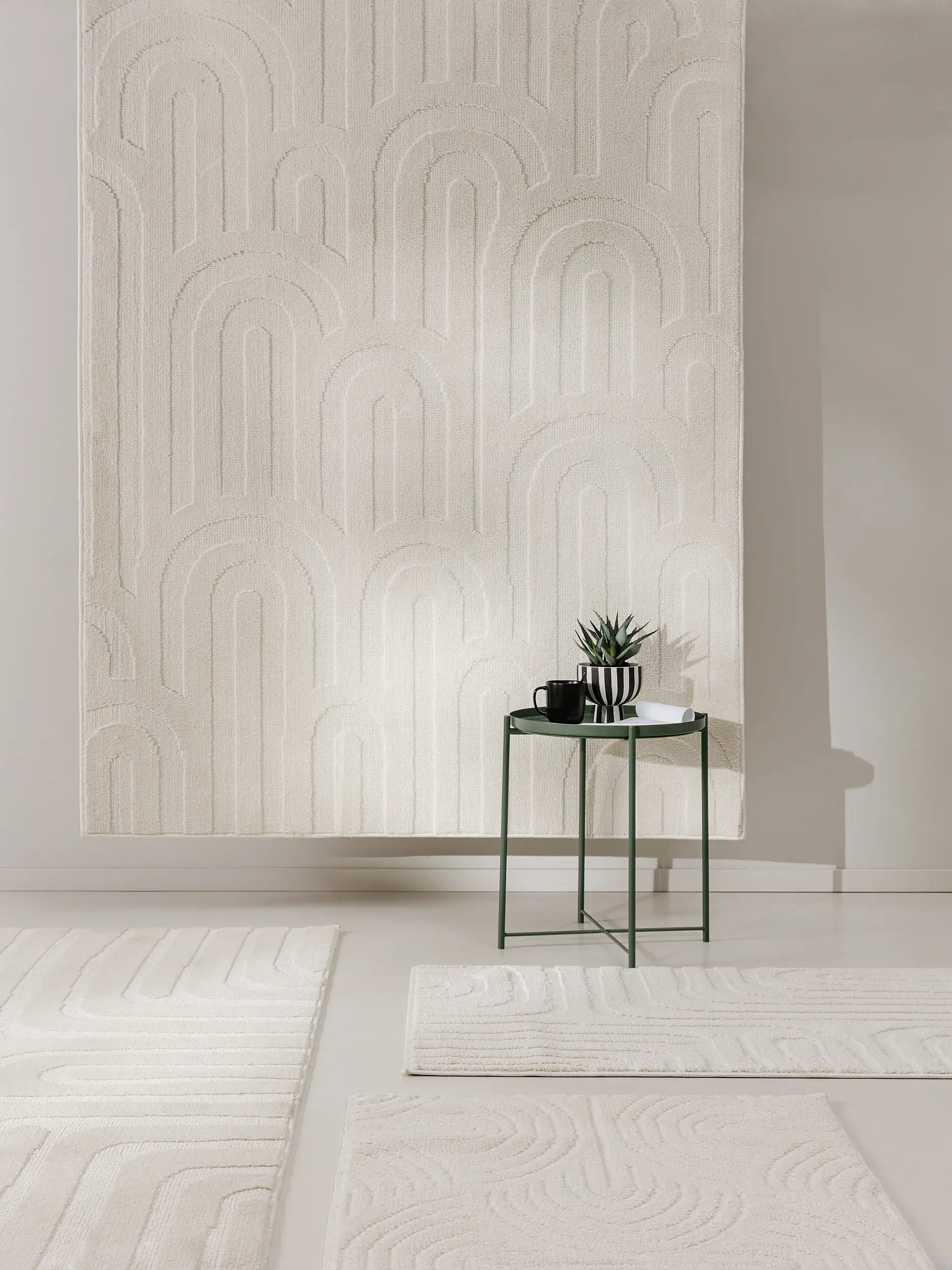 Tappeto di 100% Poliestere in Bianco con pelo alto 100% Poliestere da benuta POP