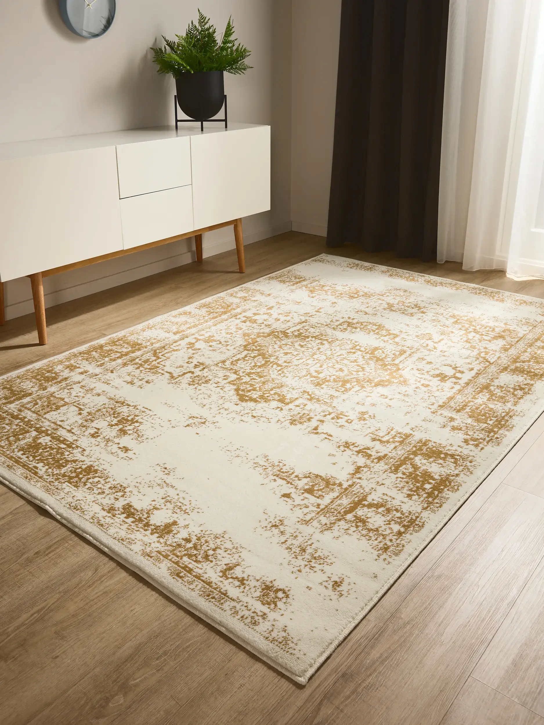 Rug made of 100% Polypropylen in Beige with a 100% Polypropylen high pile by benuta Basic