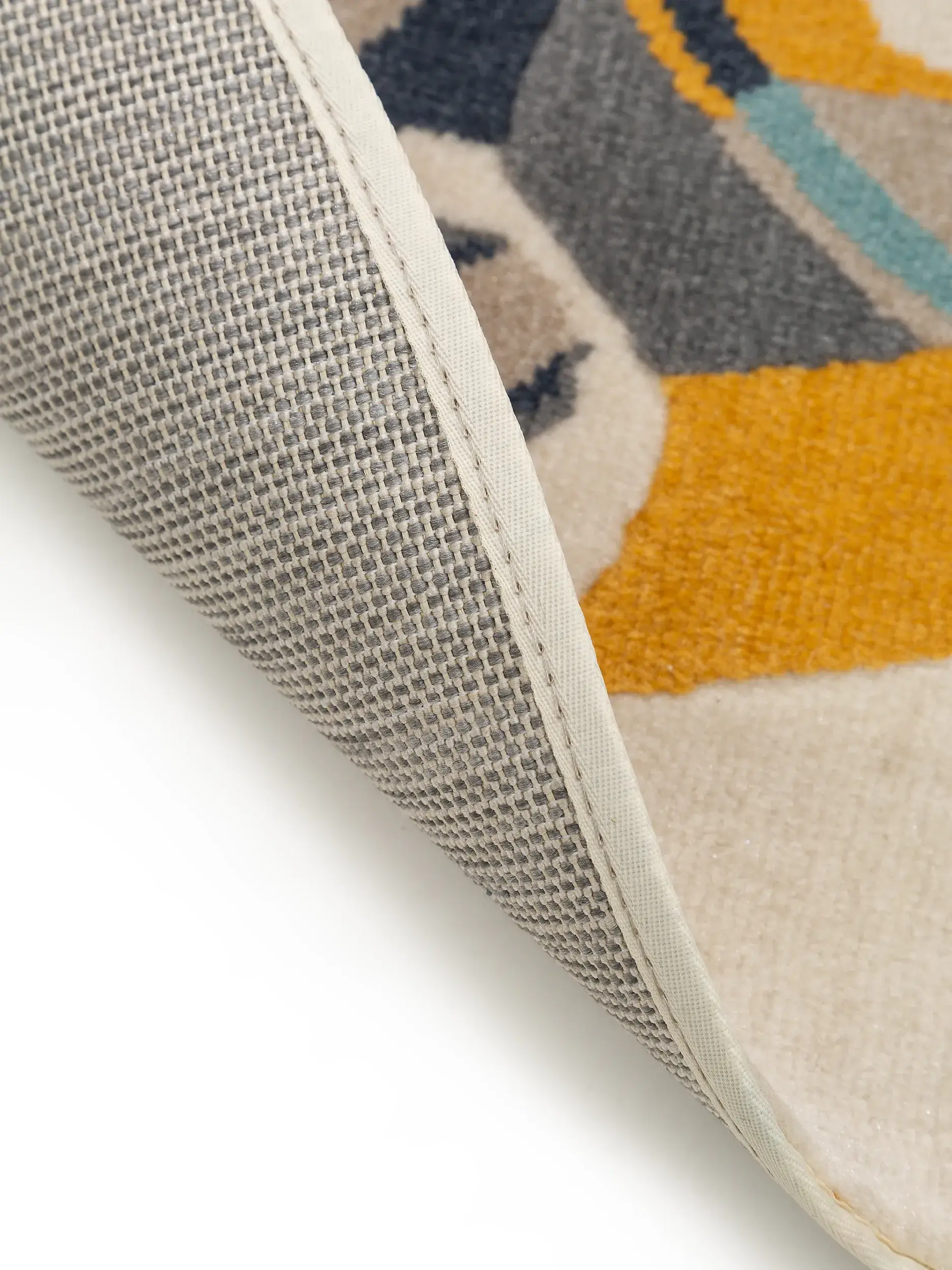 Rug made of 100% Polypropylen in Beige with a 100% Polypropylen high pile by Lytte