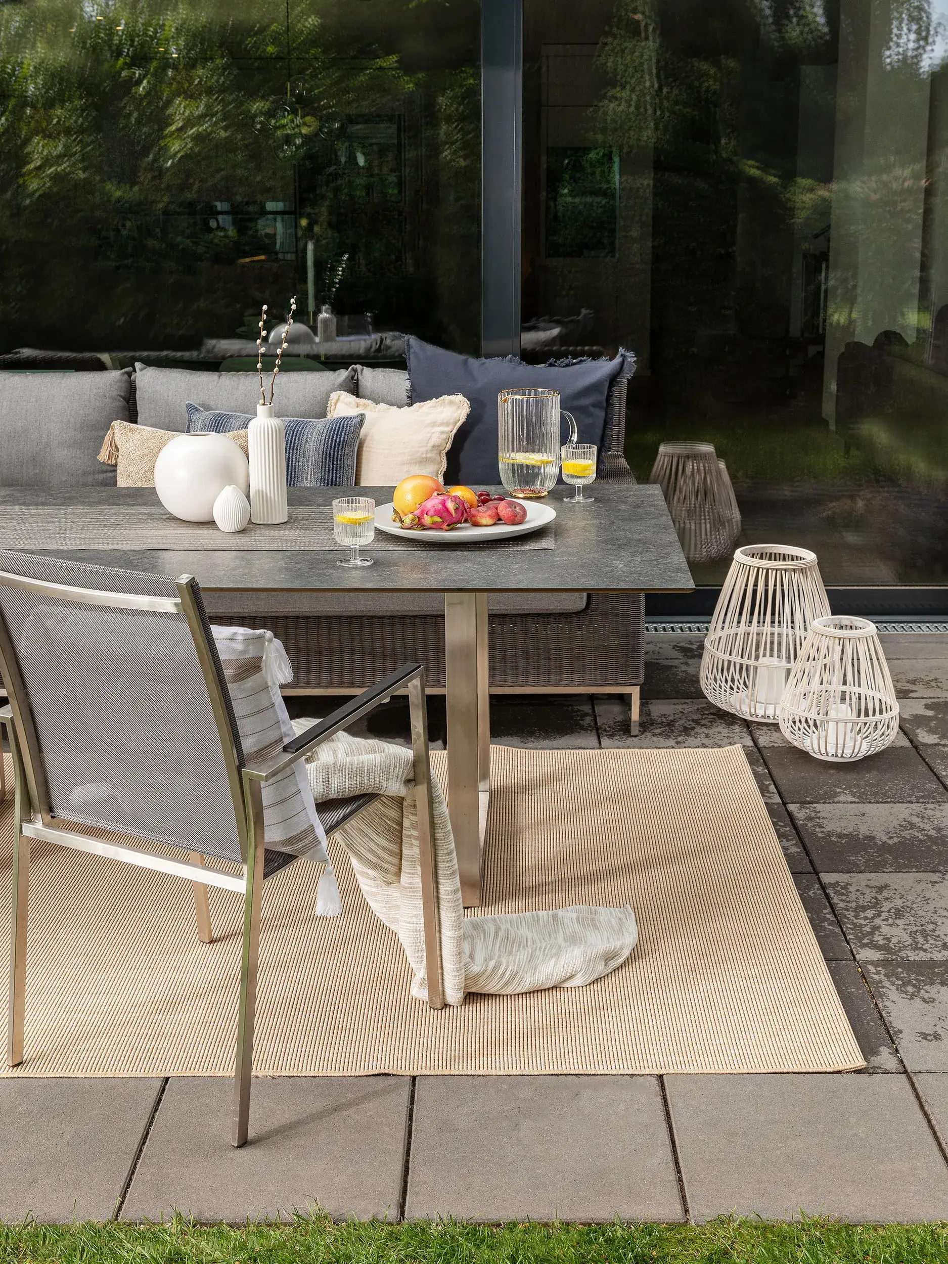 Rug made of 100% Polypropylen in Beige with a 100% Polypropylen high pile by benuta Nest