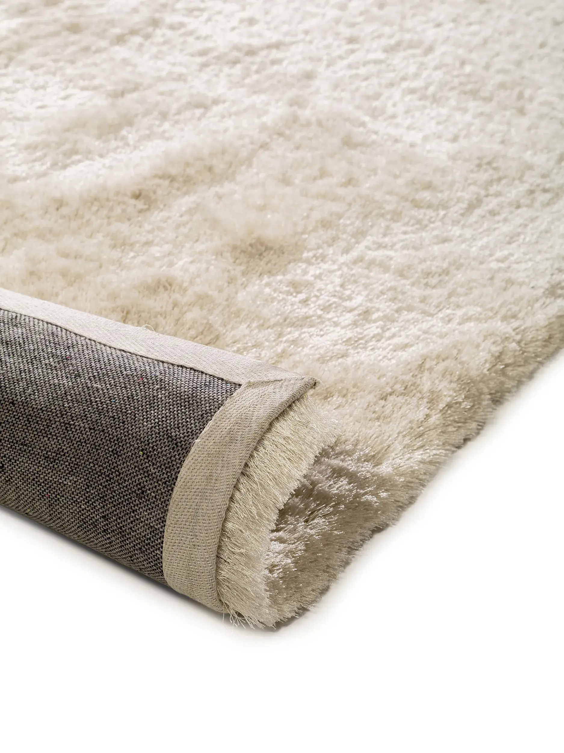 Teppich aus 100% Polyester in Beige mit 100% Polyester hohem Flor von benuta Nest