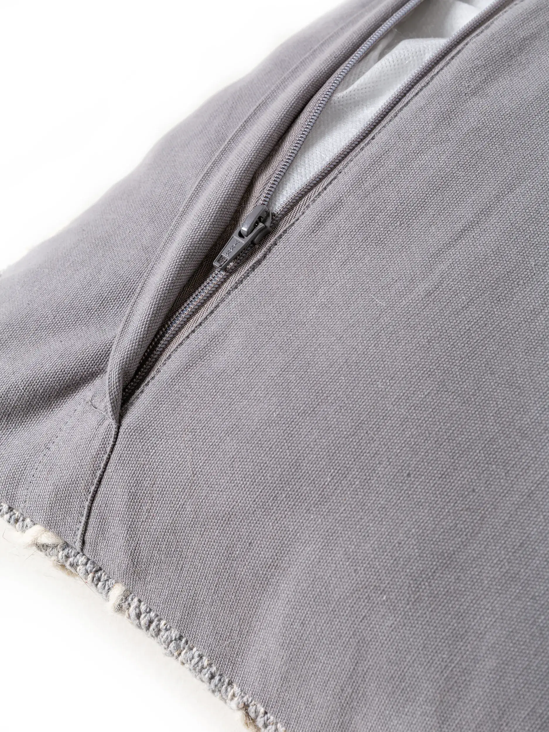 Housse de coussin Sydney Gris clair en motif Abstrait en 60% Coton, 40% Laine de benuta pure