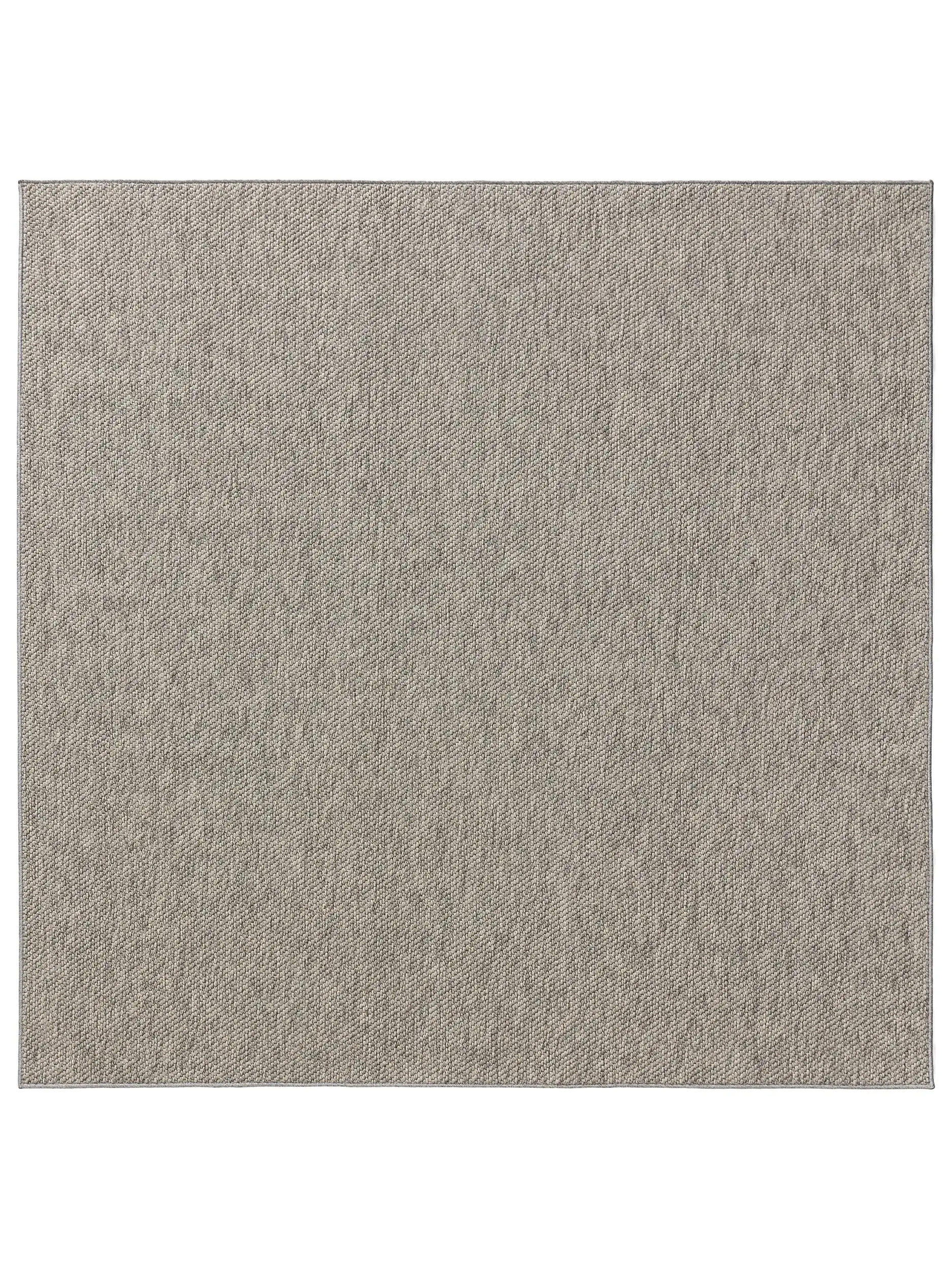 Rug made of 100% Polypropylen in Grey with a 100% Polypropylen high pile by benuta Basic