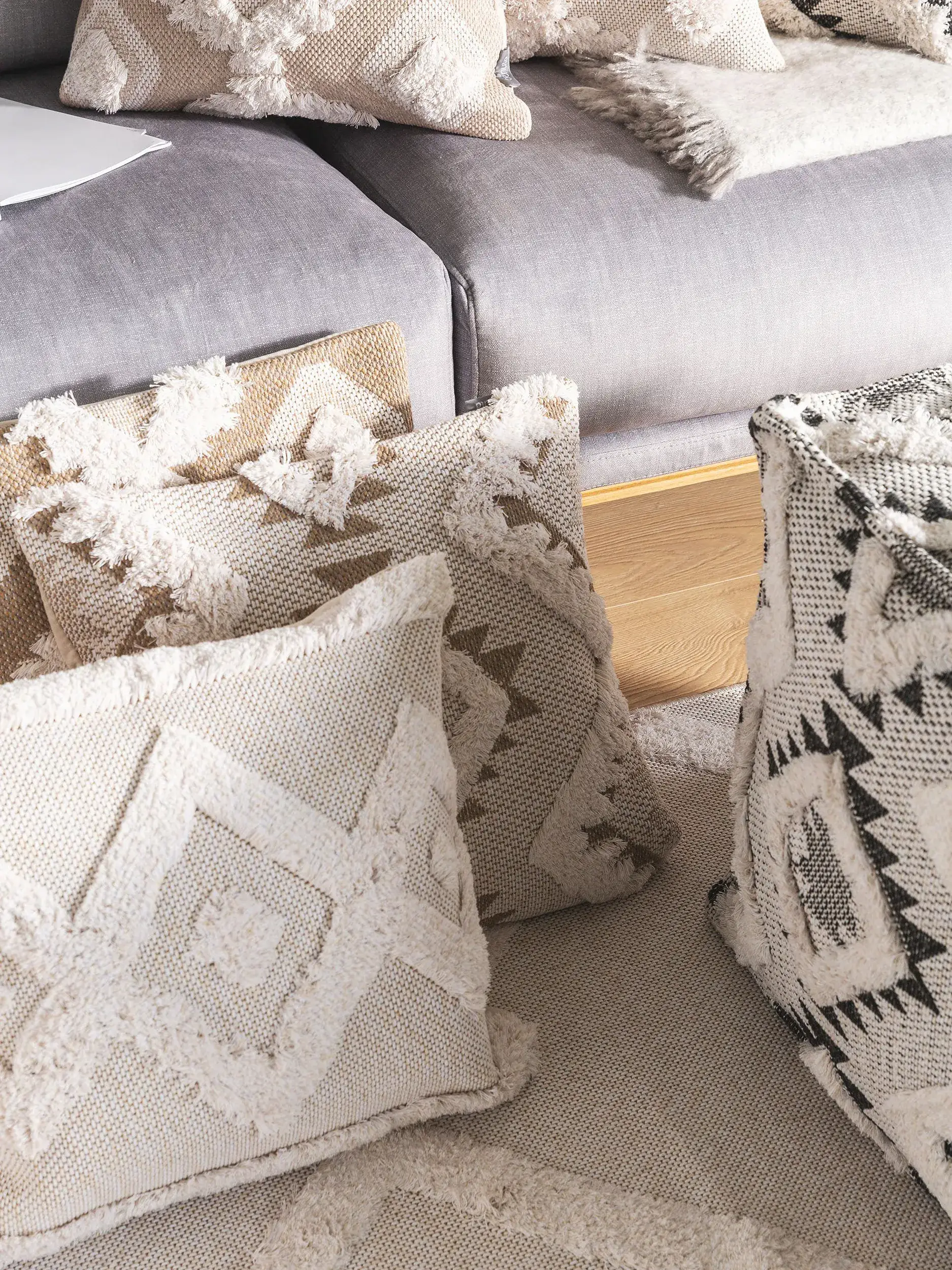 Kissenbezug Bodo Cream/Taupe im Design Kelim aus 100% Baumwolle von benuta Pop