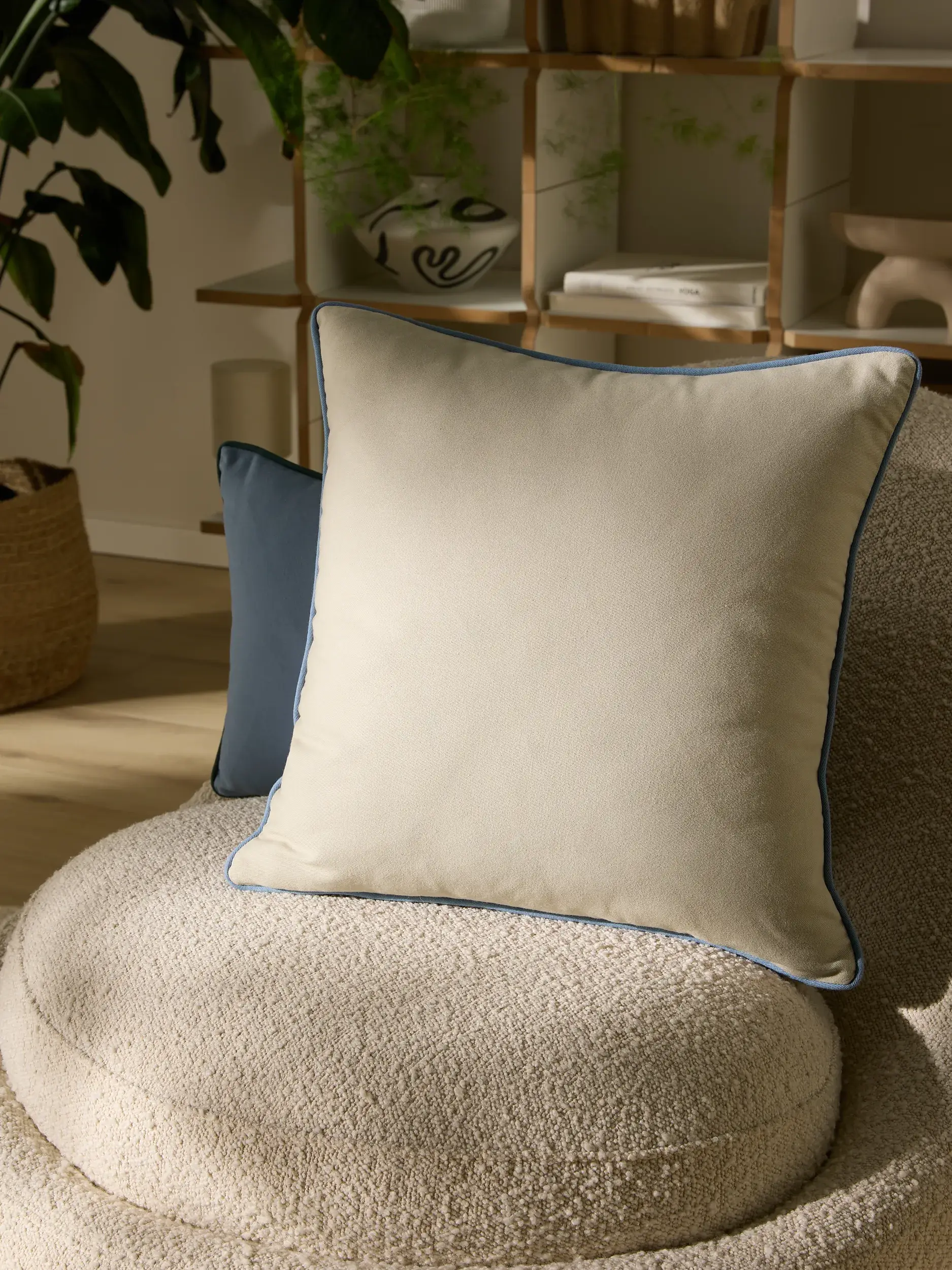 Pude Ines Lysegrå/Blå fra benuta pure