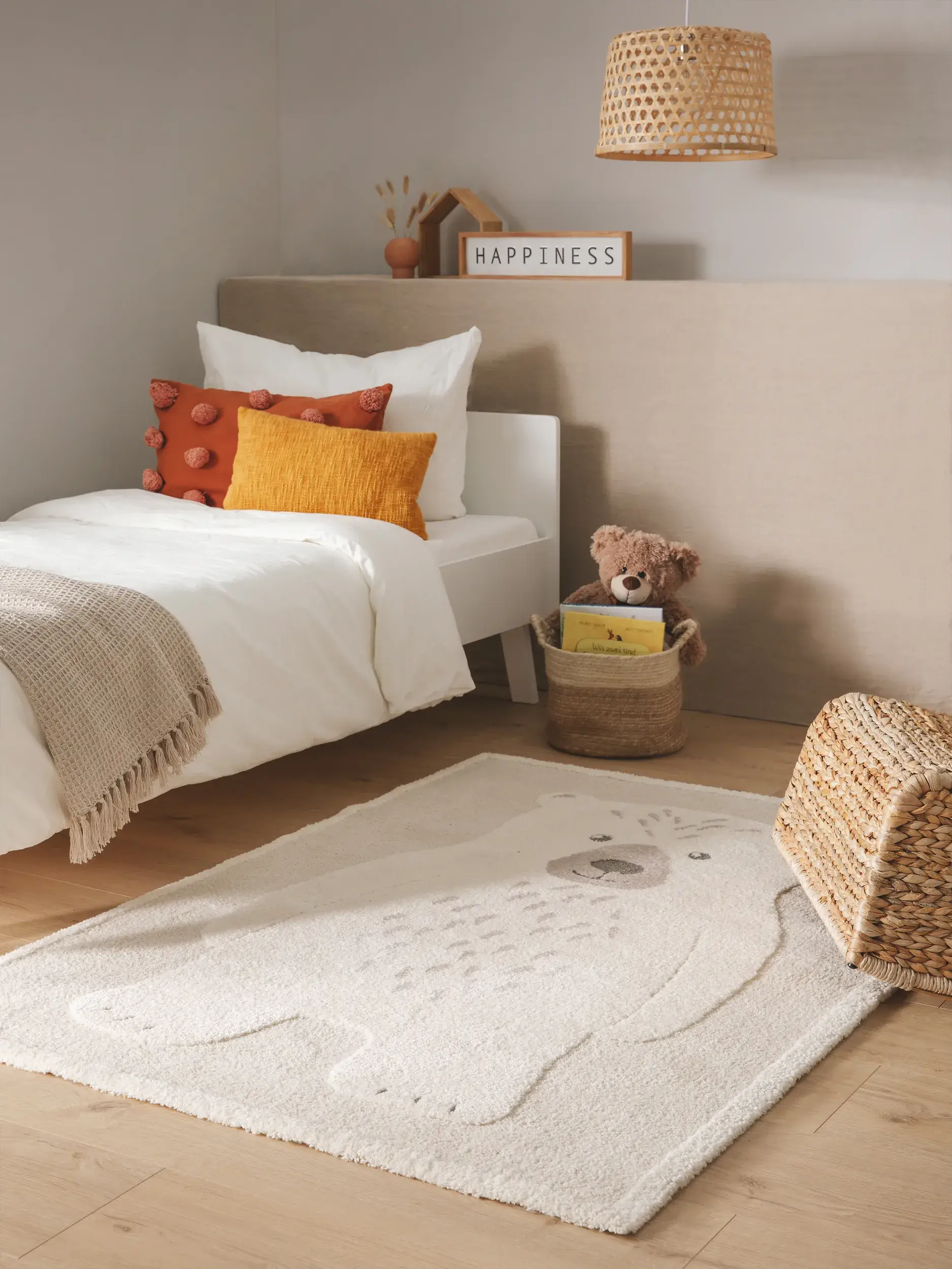Tappeto di 60% Polipropilene, 40% Poliestere in Beige con pelo alto 60% Polipropilene, 40% Poliestere da Lytte