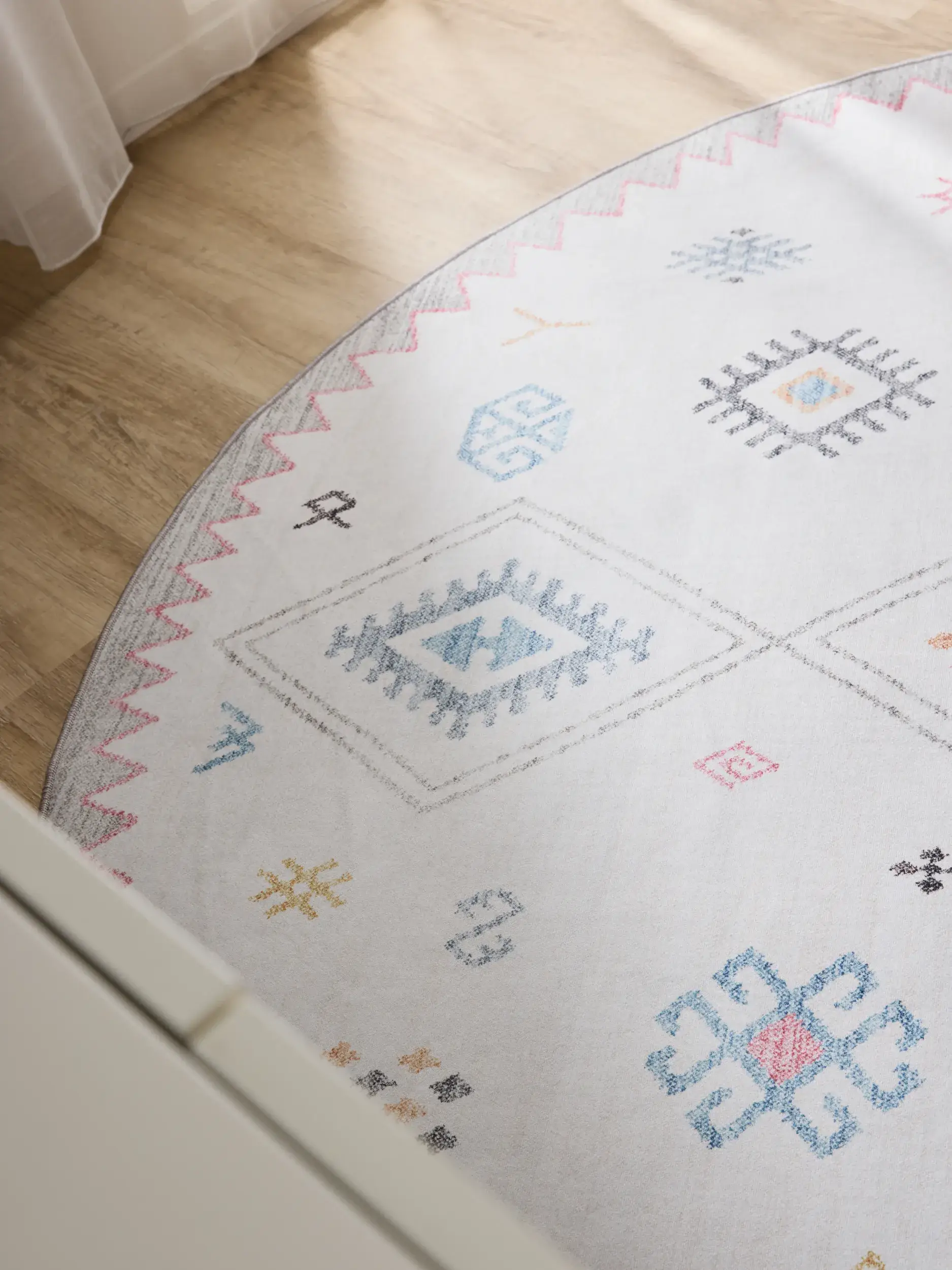 Rug made of 100% Polyester in Multicolour with a 100% Polyester high pile by benuta Basic