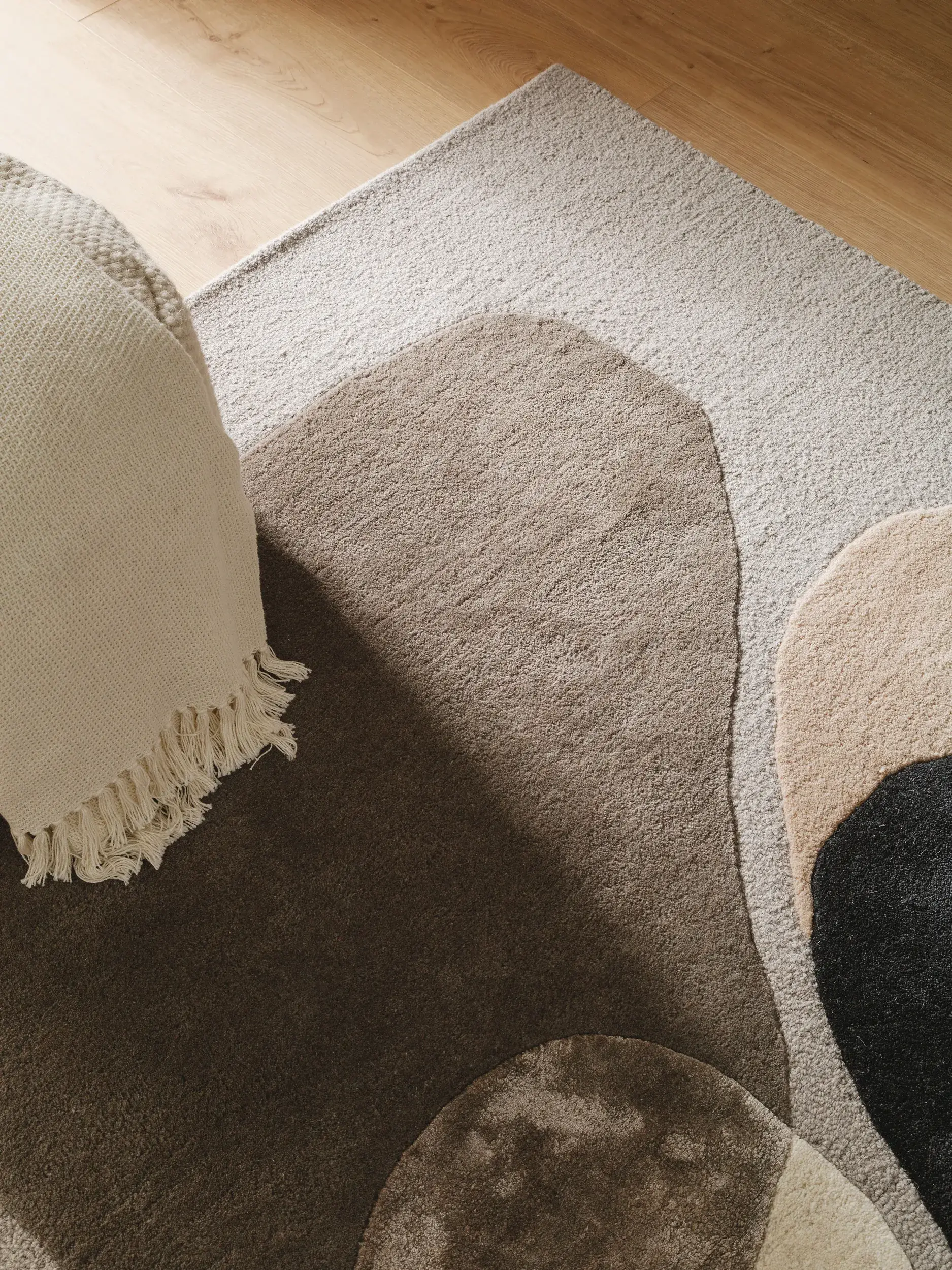 Teppich aus 85% Wolle, 15% Viskose in Multicolor mit 85% Wolle, 15% Viskose hohem Flor von benuta Pure