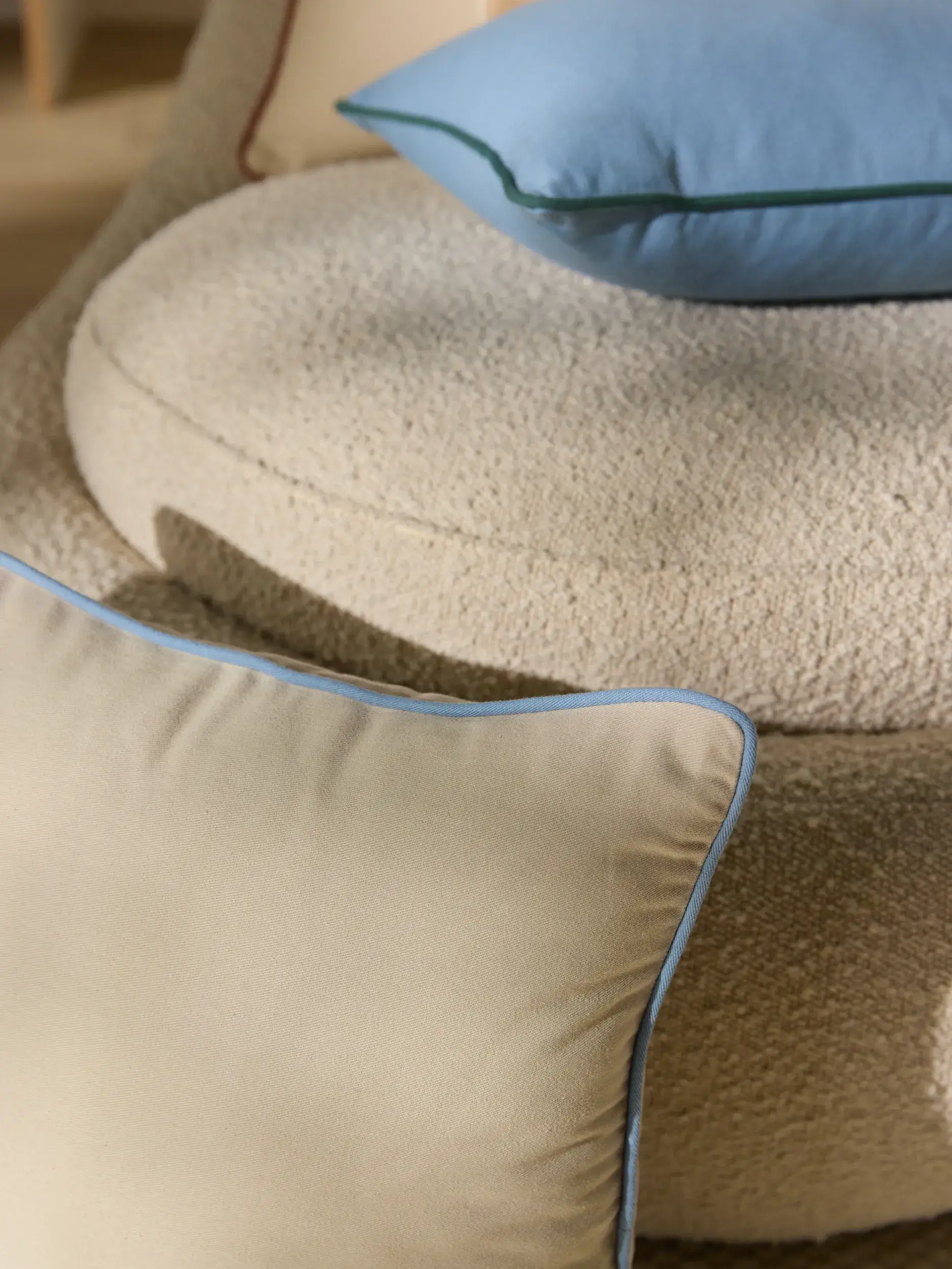 Pude Ines Lysegrå/Blå fra benuta pure