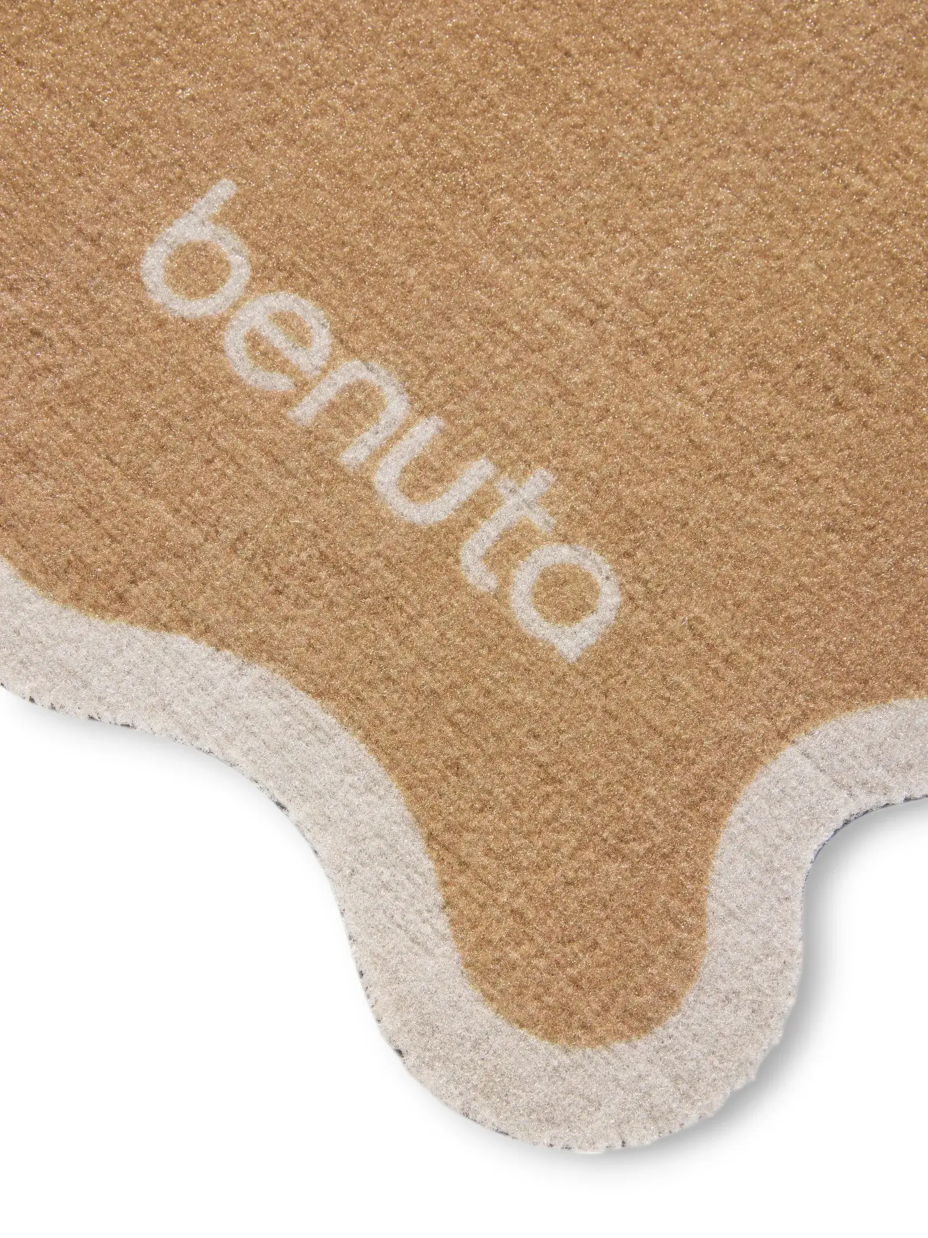 Wycieraczka Curl jasnobrązowy im Design Obramowanie aus 100% Poliester (PET recyklingowany) von benuta