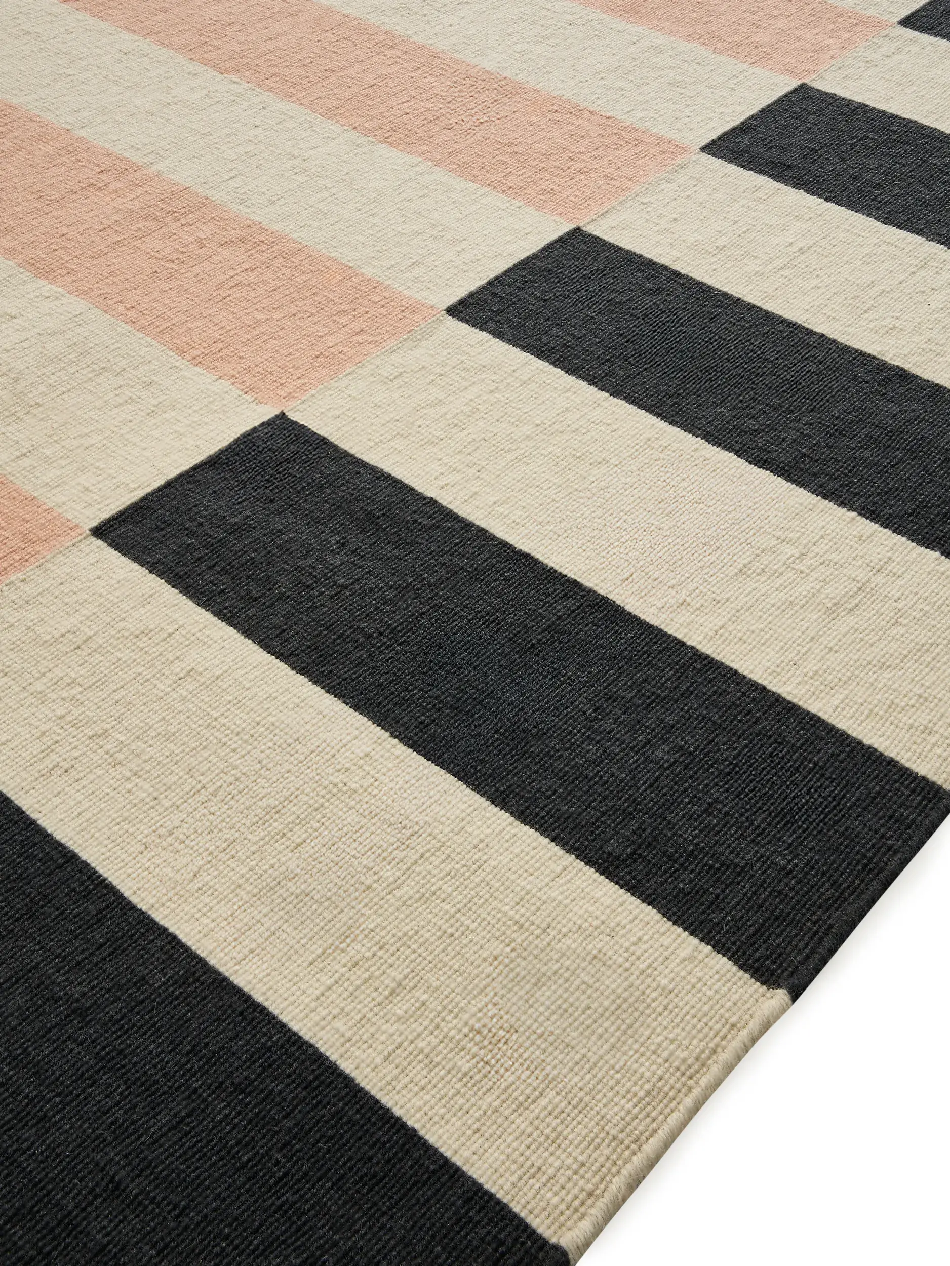 Teppich Janou aus 100% Wolle in Rosa von Lytte