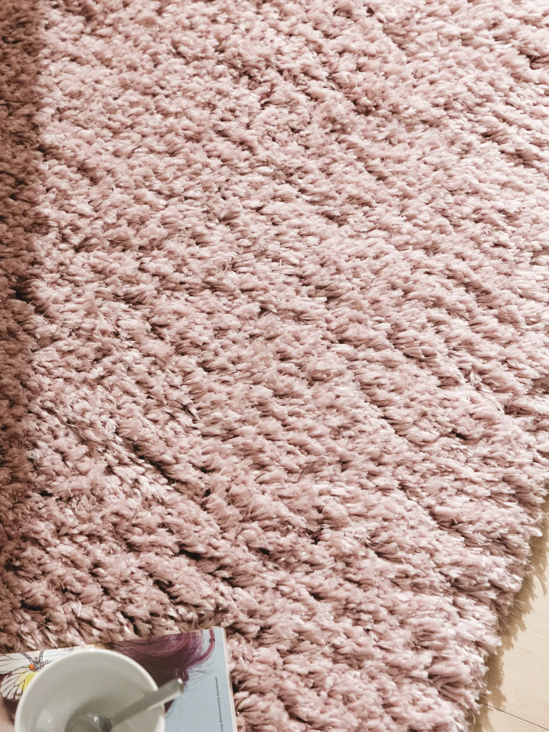 Rug made of 100% Polyester in Pink with a 100% Polyester high pile by benuta Pop