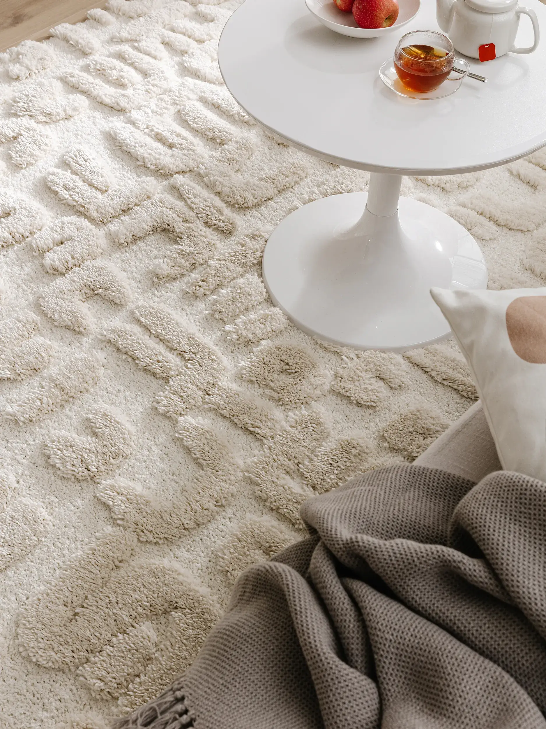 Teppich aus 80% Polypropylen, 20% Polyester in Beige mit 80% Polypropylen, 20% Polyester hohem Flor von benuta Pop