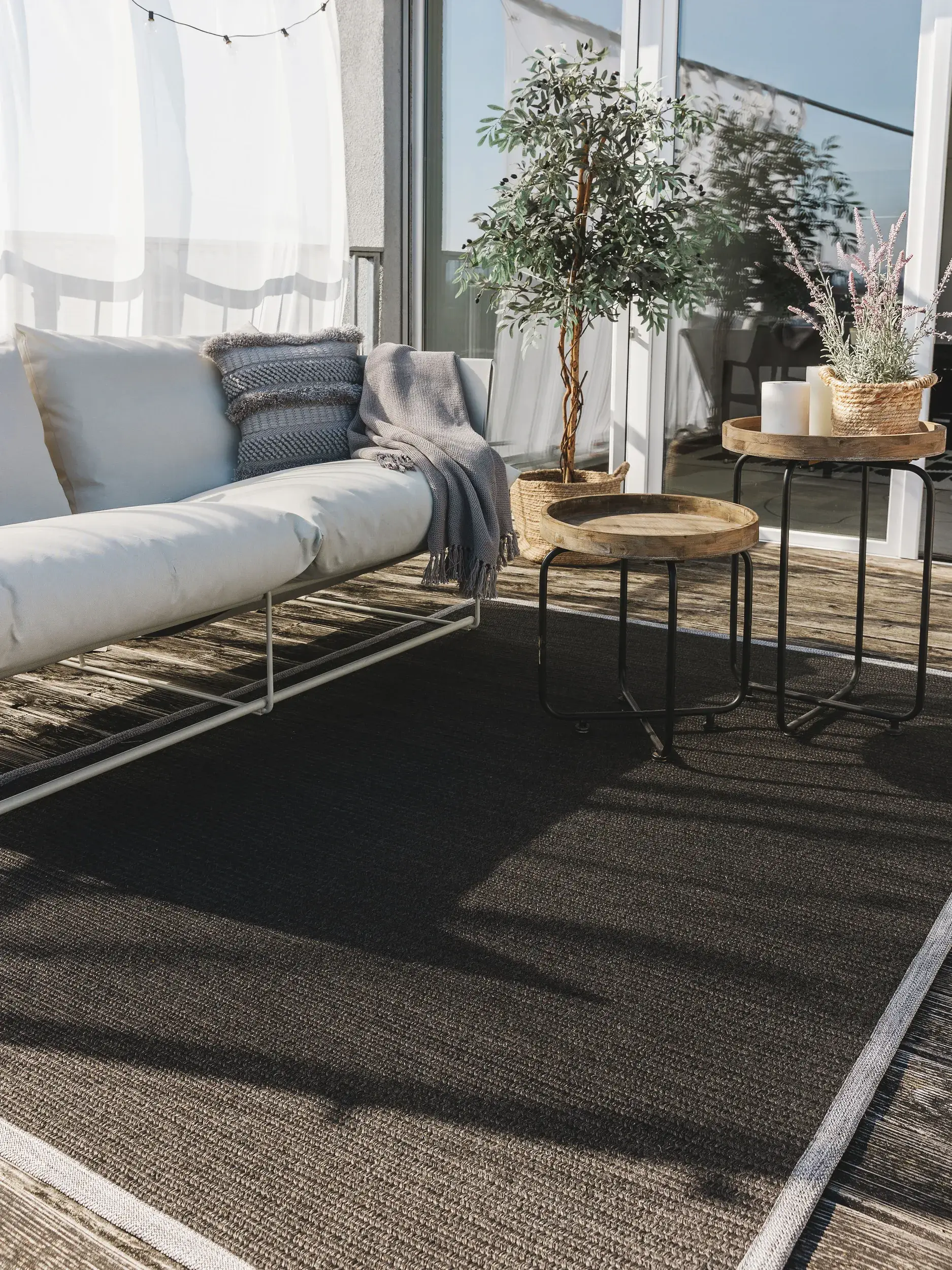 Tapete de 80% Polypropylen, 20% Polyester em Schwarz com pelo de 80% Polypropylen, 20% Polyester de altura da benuta Nest