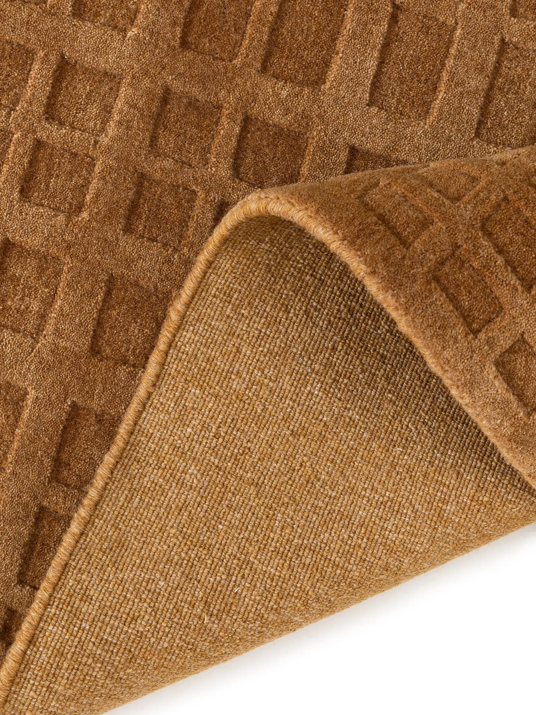 Teppich aus 50% Wolle, 50% Viskose in Beige mit 50% Wolle, 50% Viskose hohem Flor von benuta Finest
