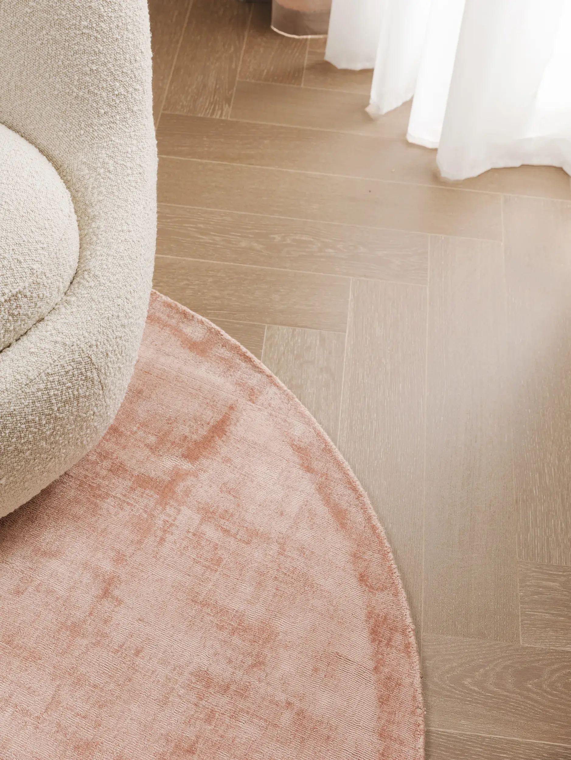 Tapis Nova en 100% Viscose en Rose de benuta pure