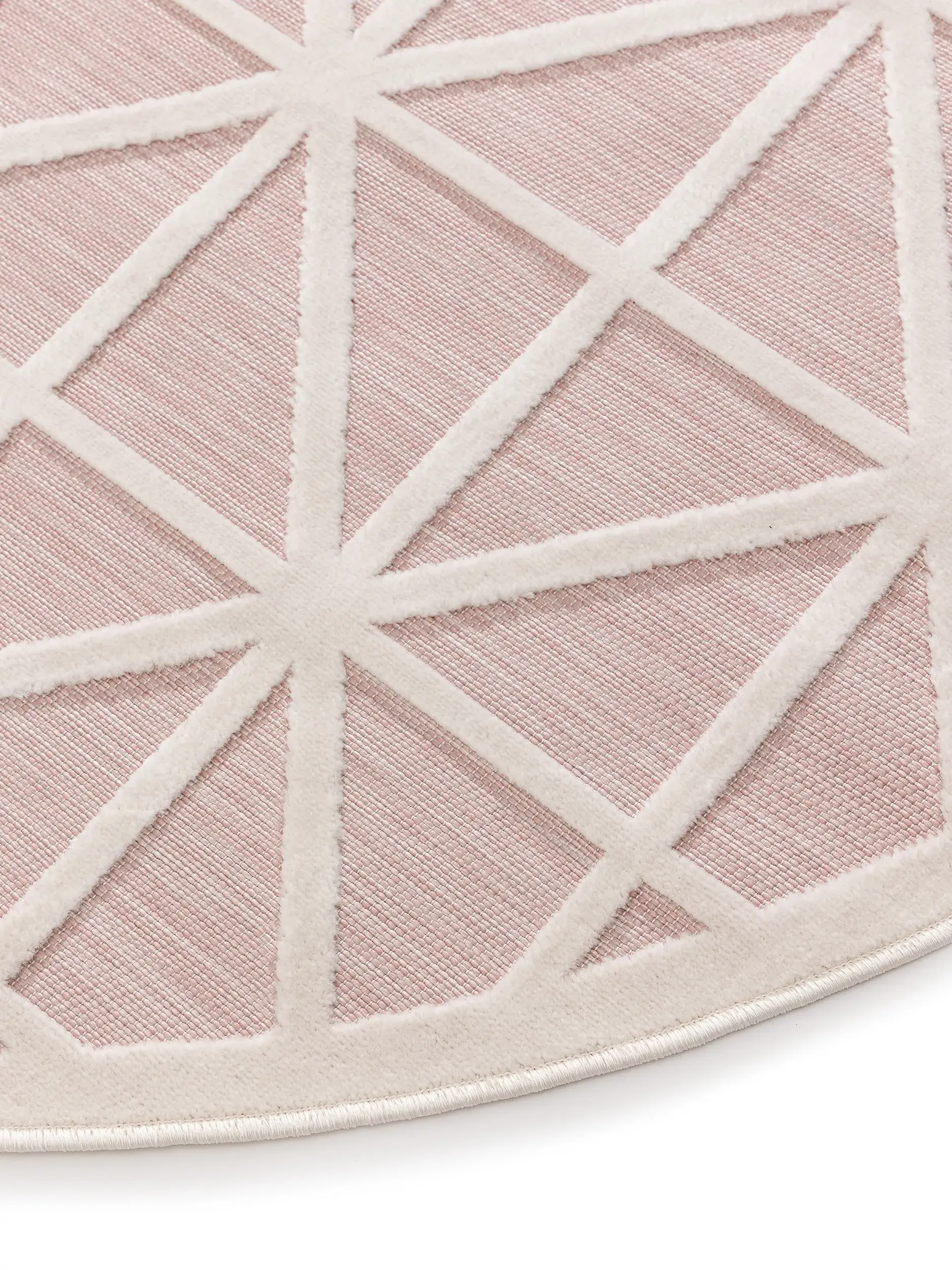 Rug made of 100% Polypropylen in Pink with a 100% Polypropylen high pile by benuta Pop