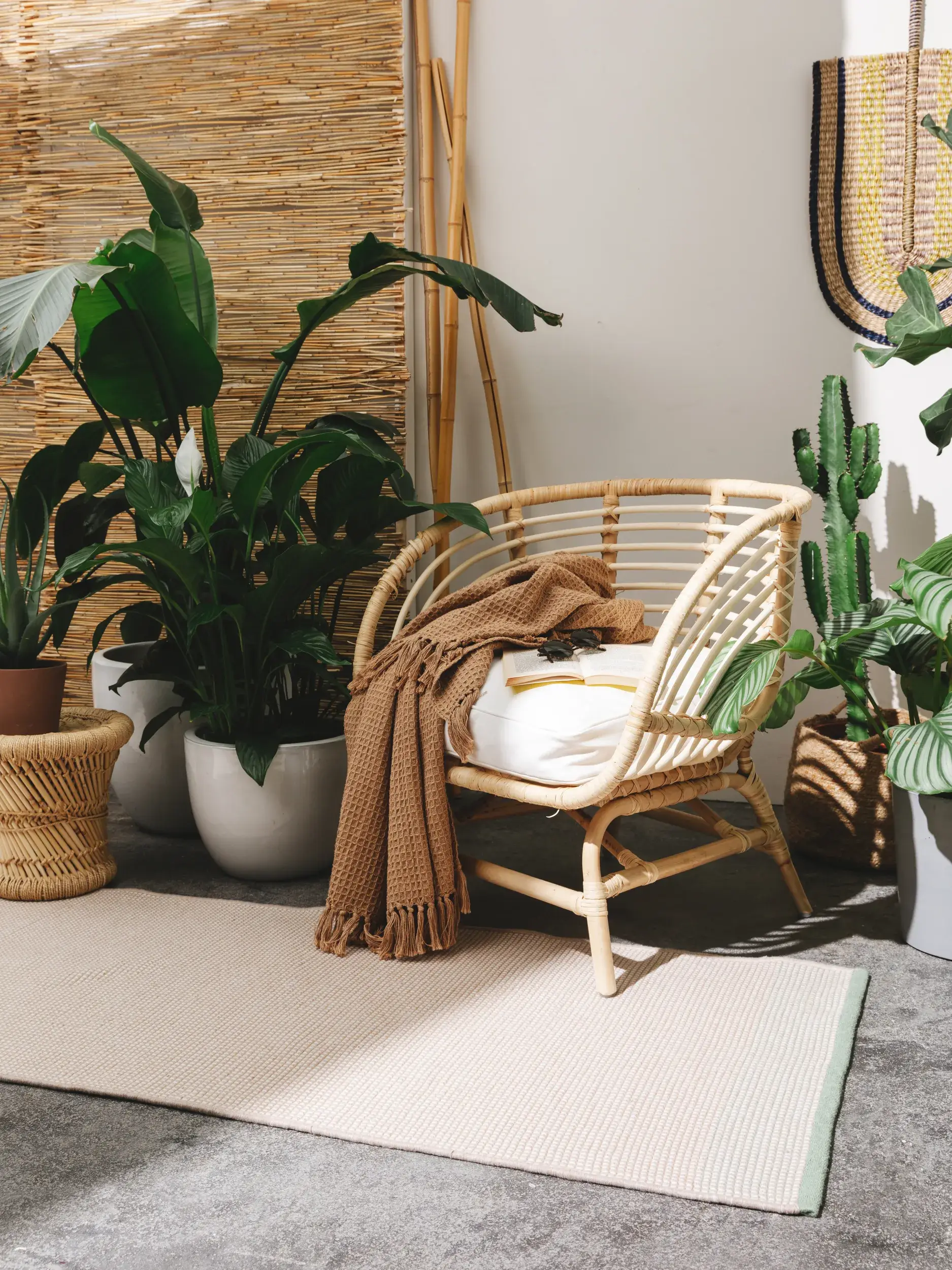 Rug made of 100% Polyester (recyceltes PET) in Beige with a 100% Polyester (recyceltes PET) high pile by benuta Pure