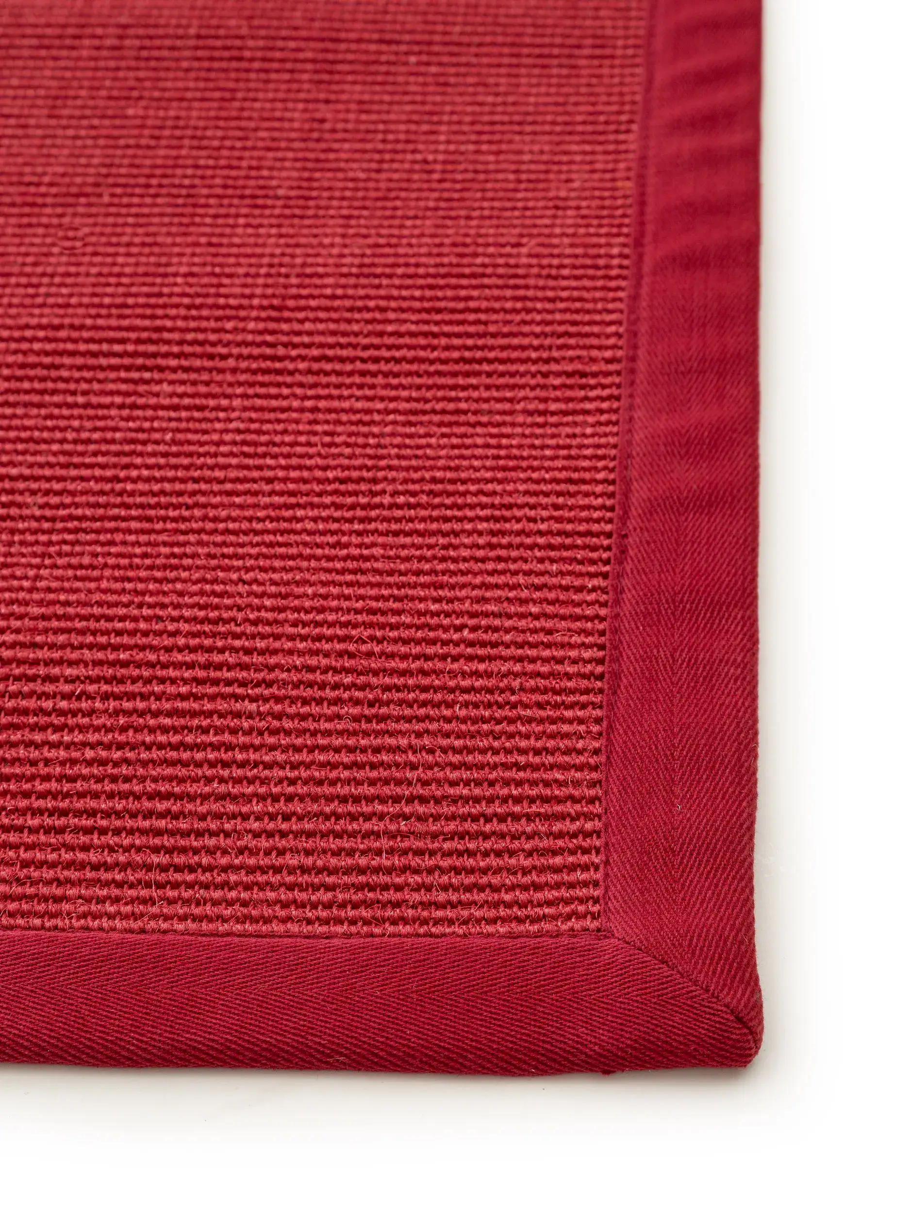 Teppich aus 100% Sisal in Rot mit 100% Sisal hohem Flor von benuta Nest